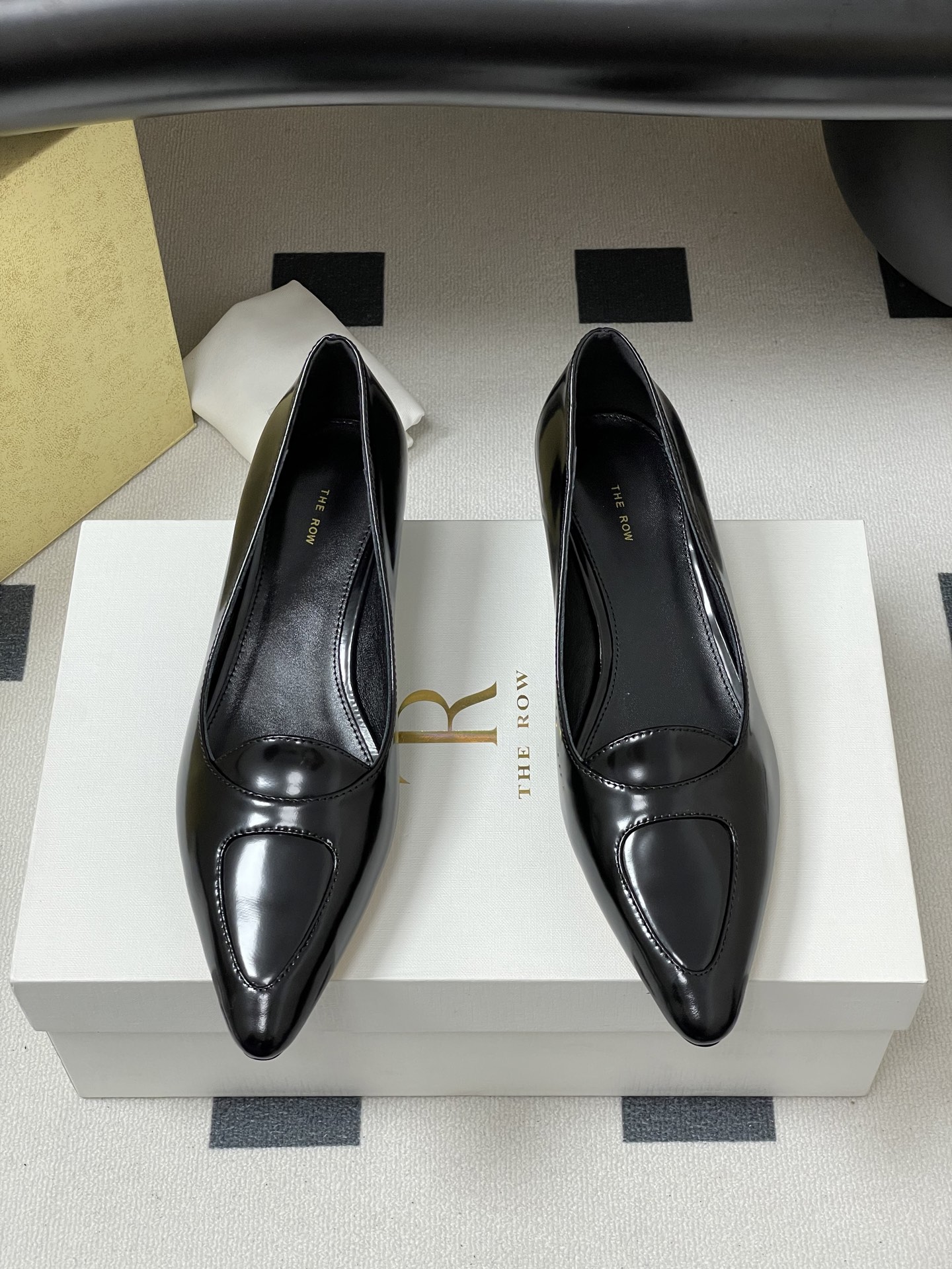 “Summer Purple Pants Cat Shoes: Simple, Clean, Comfortable, Sheepskin Interior, Italian Platinum Soles – Size 35-40” - 图片 5