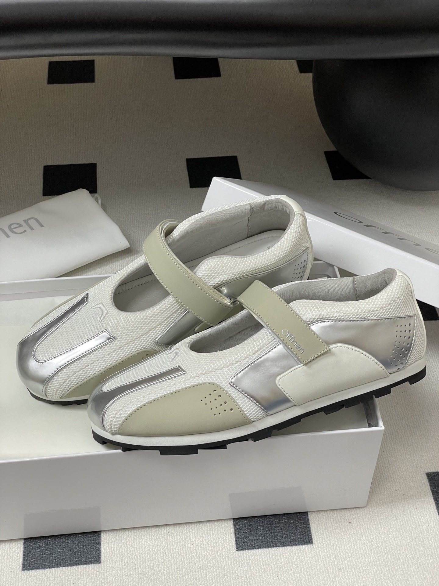 Mary Jane’s Recreational Ballet Shoes: New Tundra Green Design with Modern Materials - 图片 4