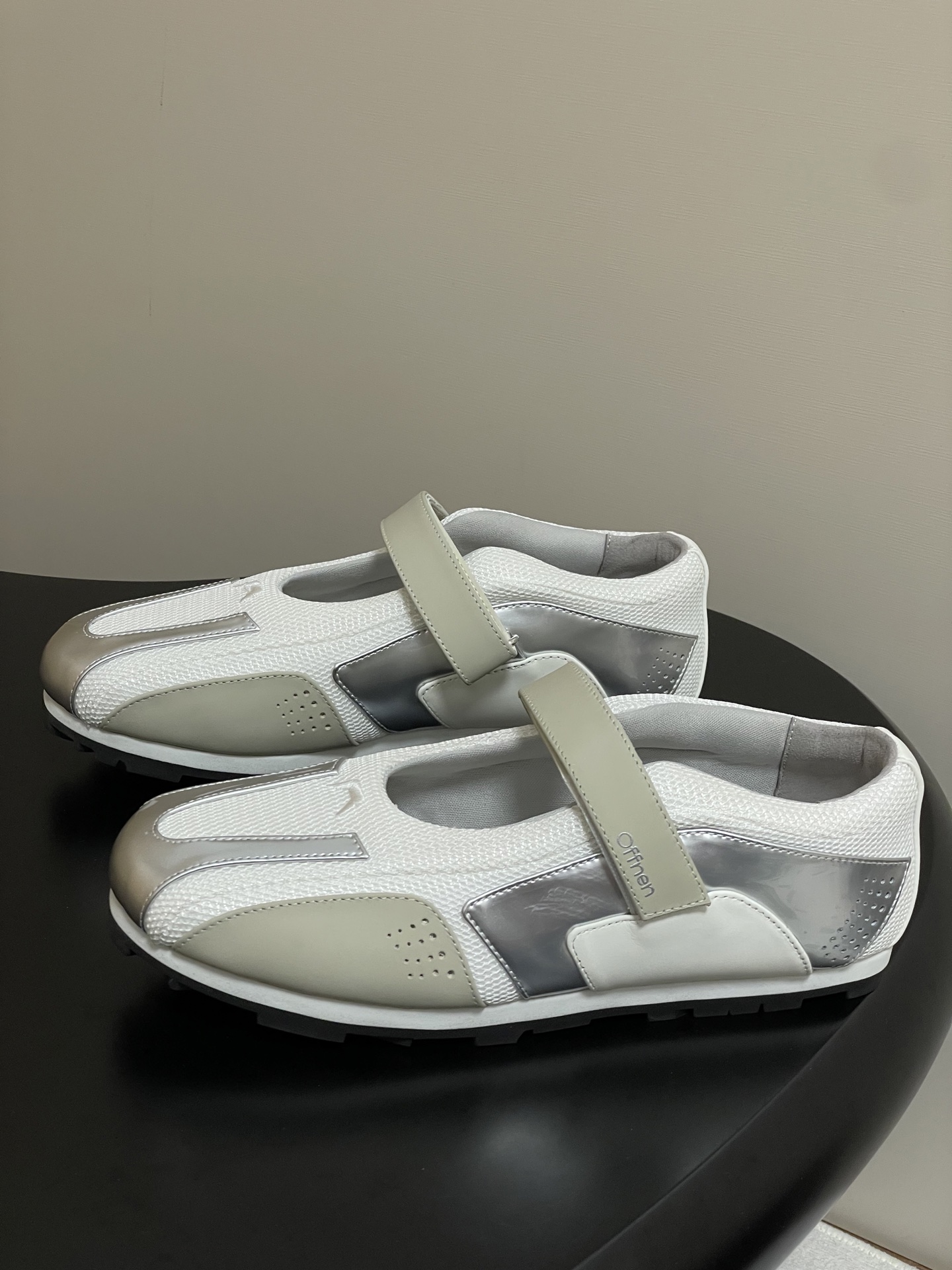 Mary Jane’s Recreational Ballet Shoes: New Tundra Green Design with Modern Materials - 图片 3