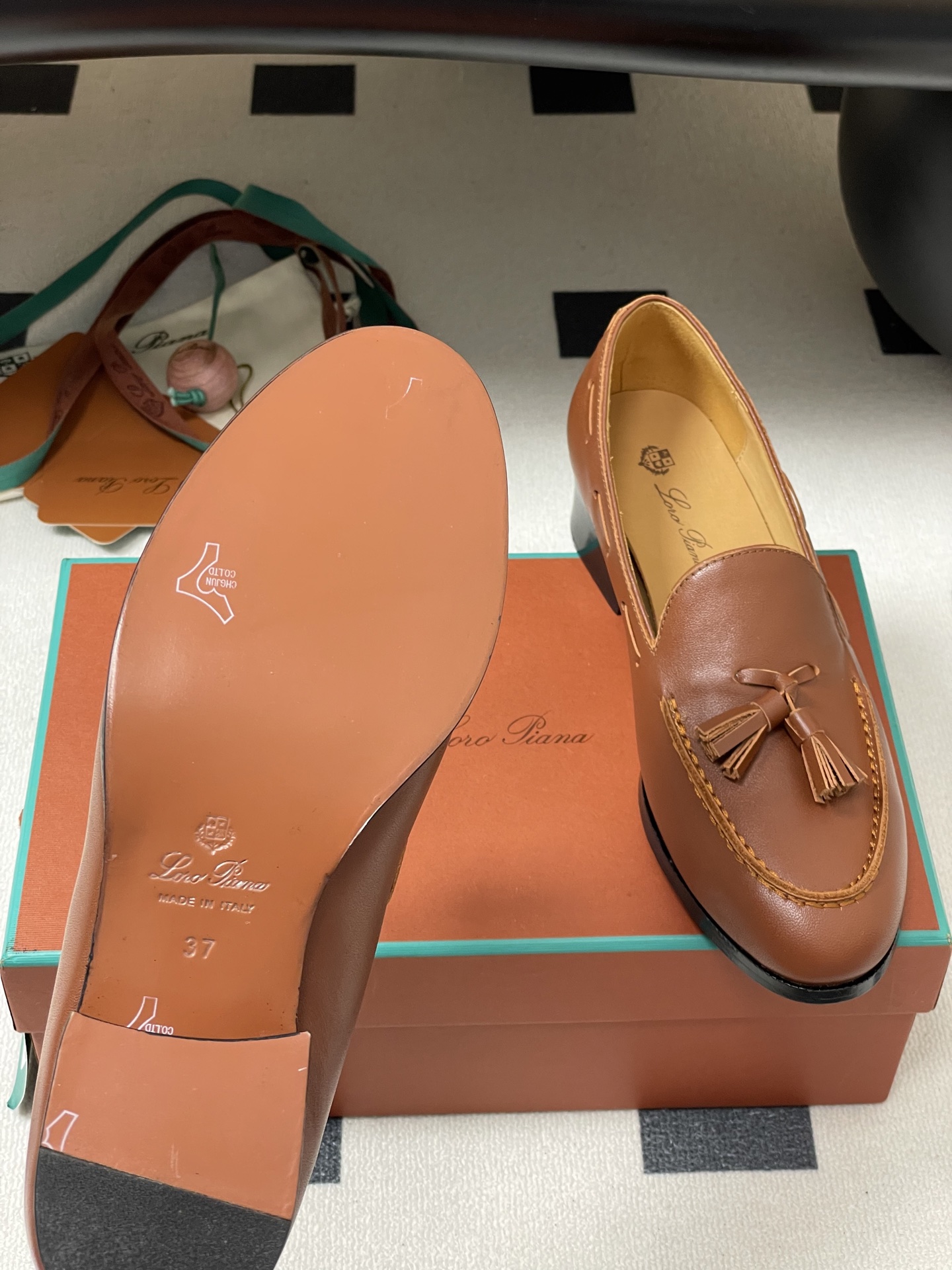 Loro Piana Serge Leather Shoes in Oxen Leather: Elegant Autumn Footwear in Conical Design - 图片 8