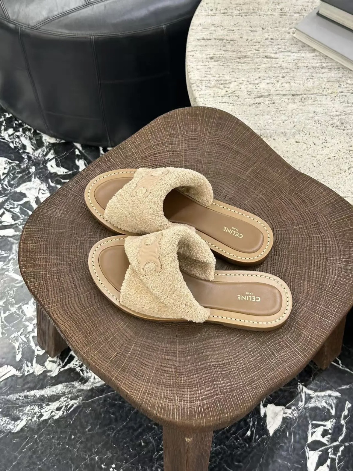 NO:441575,#CELINE's pair of sandals do not require a running-in period. They are made of terry cloth and are very comfortable, slippers, celine, slippers19860909#CELINE的这双凉拖不需要磨合期 是毛巾布的材质 很舒适,拖鞋,celine,slippers,Women's Shoes