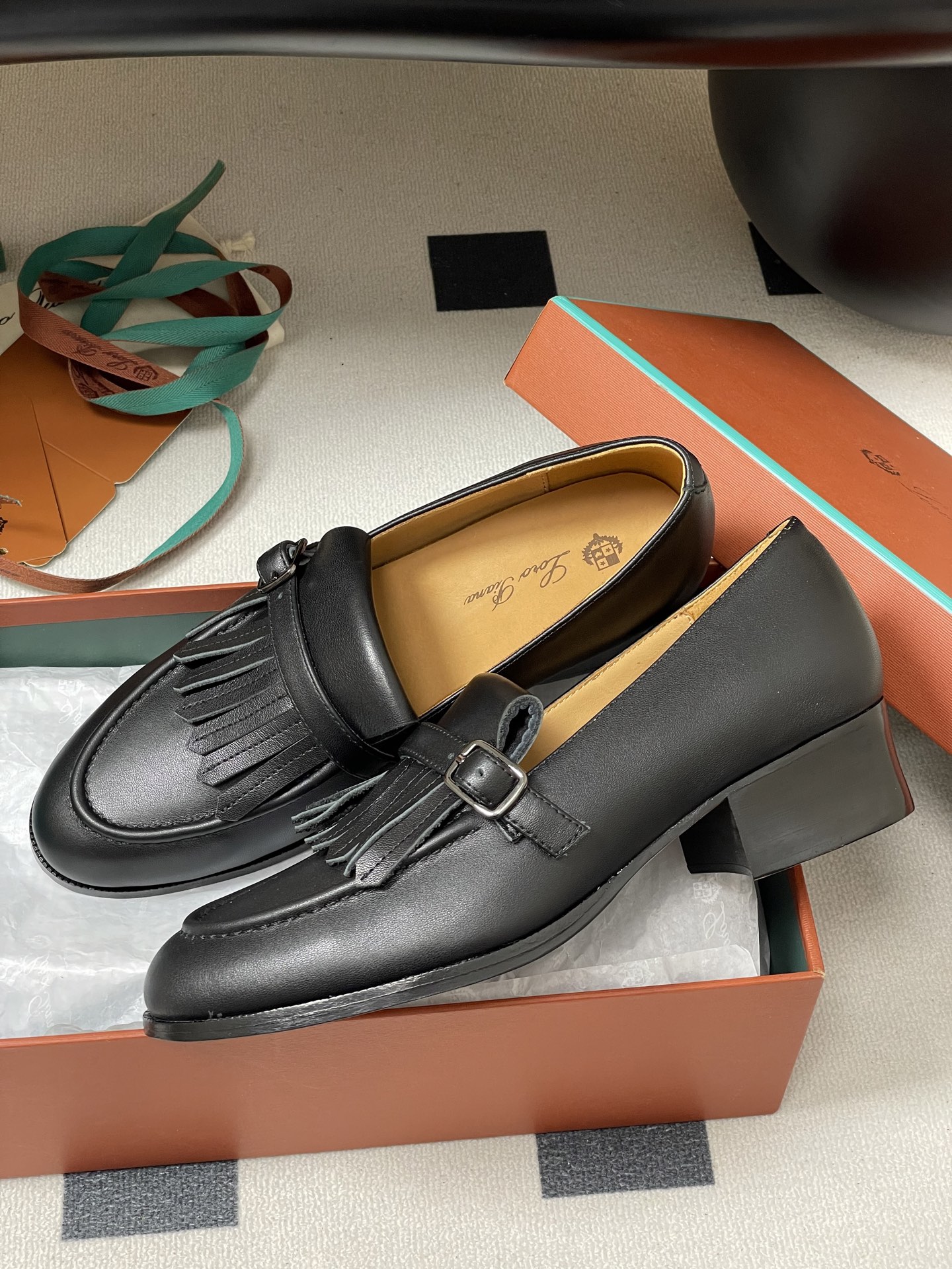 Loro Piana Serge Oxen Leather Shoes: Classic Design with Natural Radiance and Solid Structure. - 图片 4