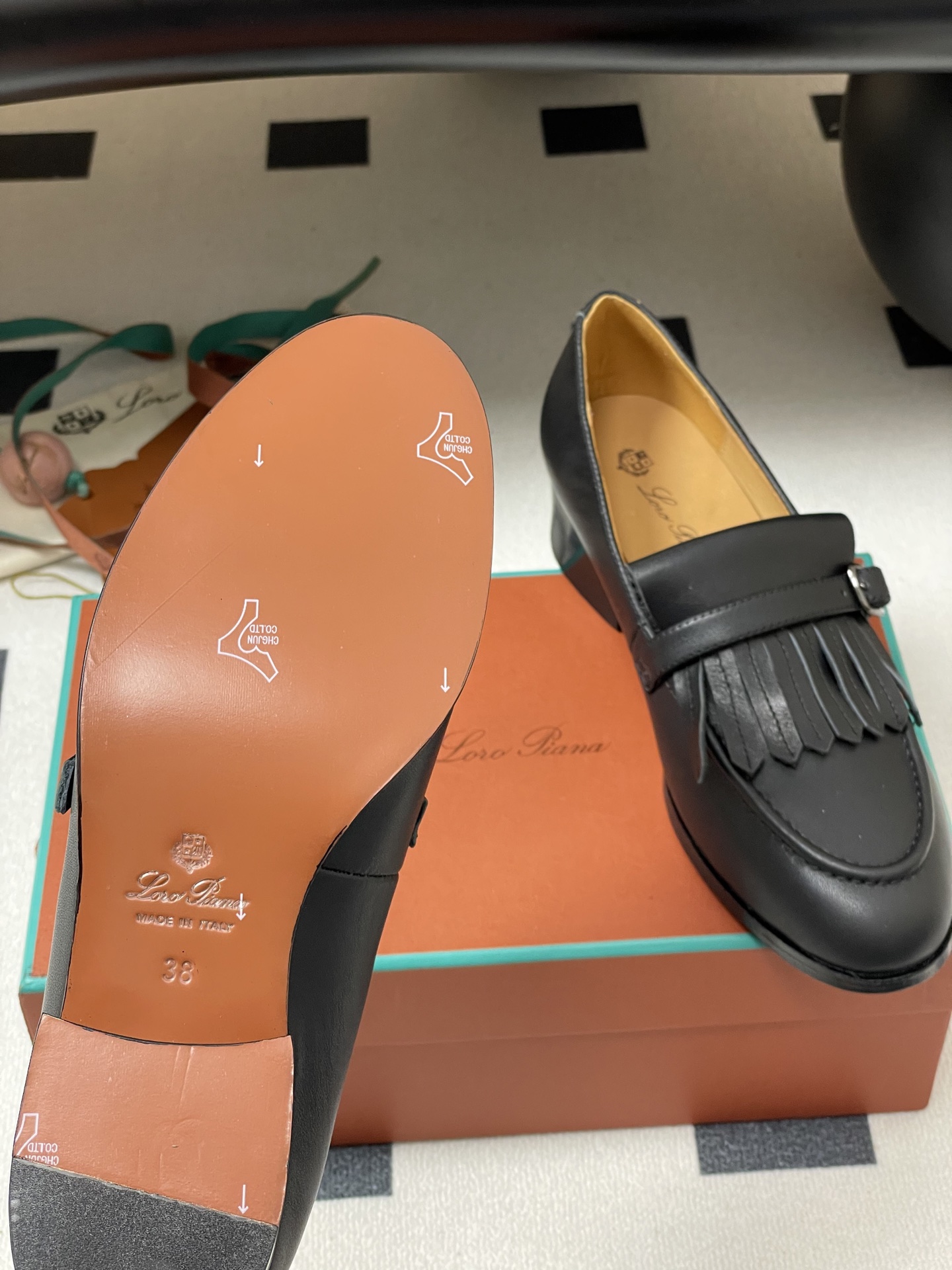 Loro Piana Serge Oxen Leather Shoes: Classic Design with Natural Radiance and Solid Structure. - 图片 8