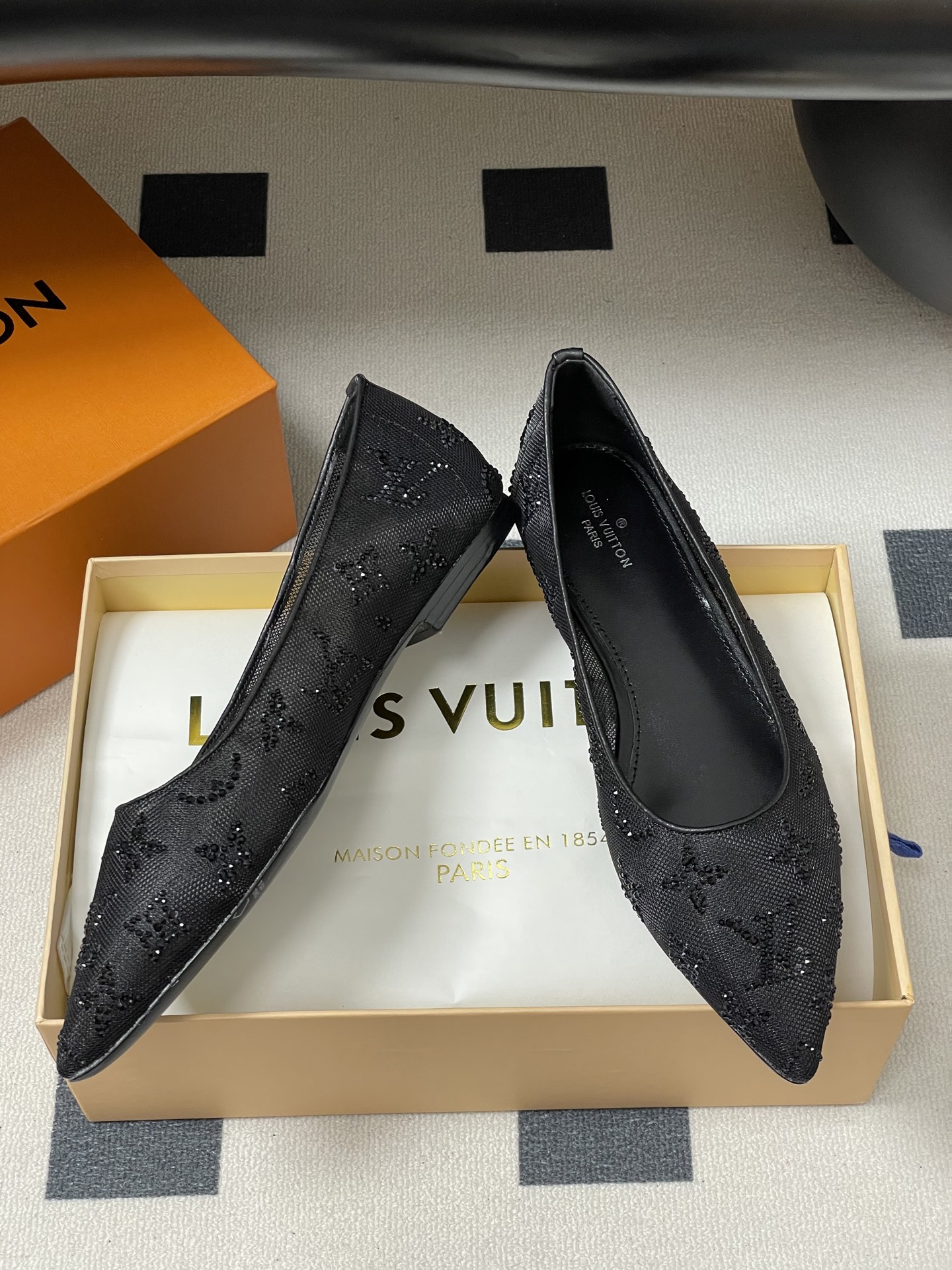 “Louis Vuitton Summer New Fairy Shoes with Net-Covered Soles Review” - 图片 6
