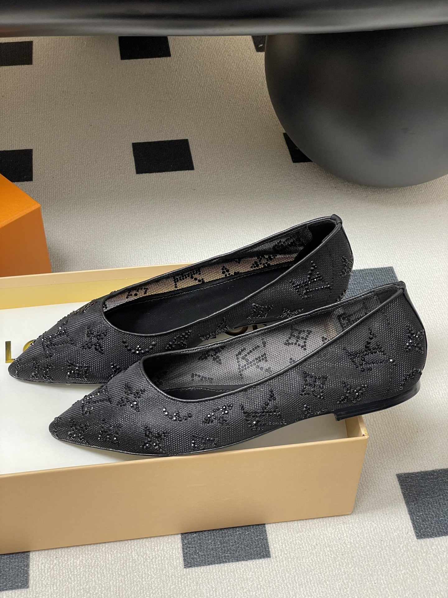 “Louis Vuitton Summer New Fairy Shoes with Net-Covered Soles Review” - 图片 4