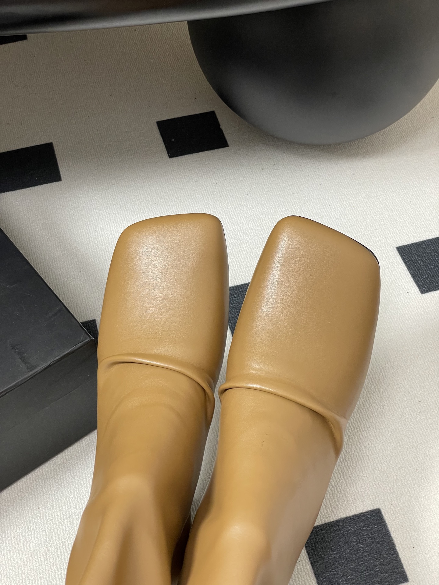 UMA WANG 25ss New Round Short Boots: Eastern Aesthetic Elegance and Neonomism - 图片 9