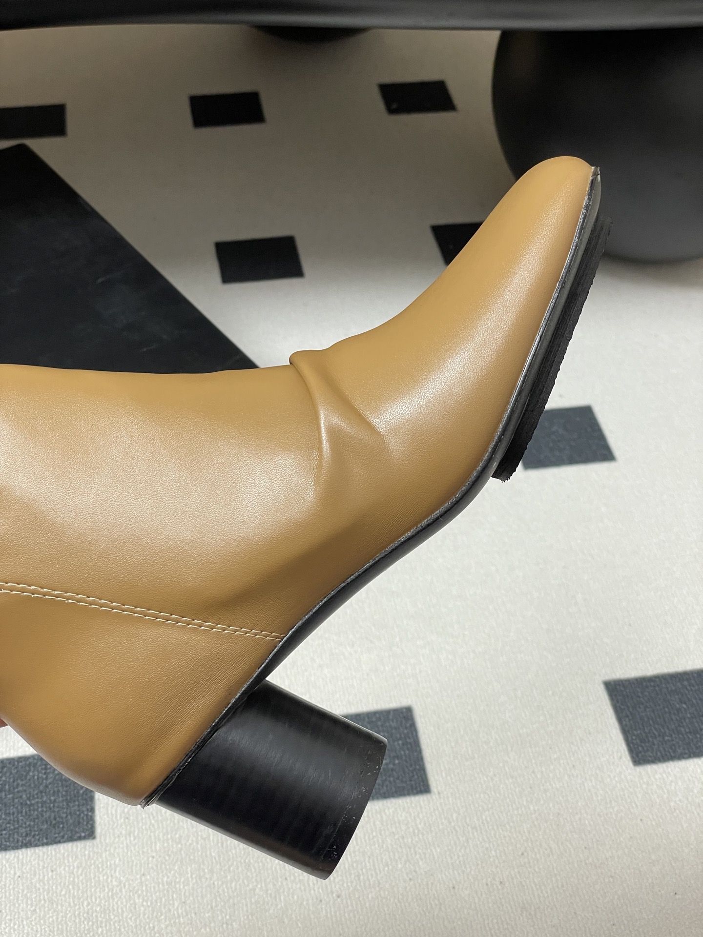 UMA WANG 25ss New Round Short Boots: Eastern Aesthetic Elegance and Neonomism - 图片 7
