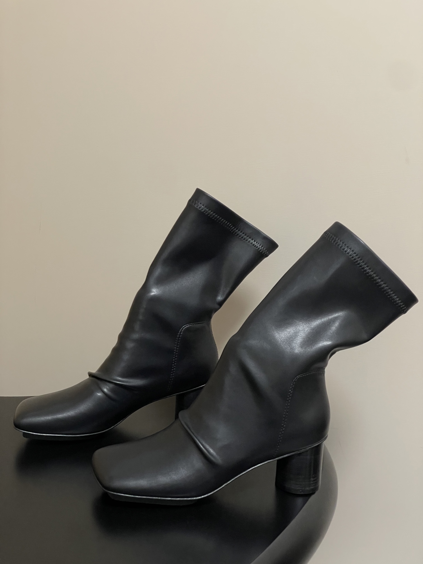 UMA WANG 25ss New Round Short Boots: Eastern Aesthetic Elegance and Neonomism - 图片 3