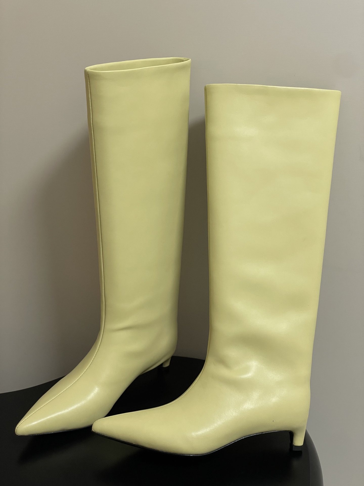 Stylish Sheepskin Boots by Jill Sander for Autumn/Winter Collection - 图片 3