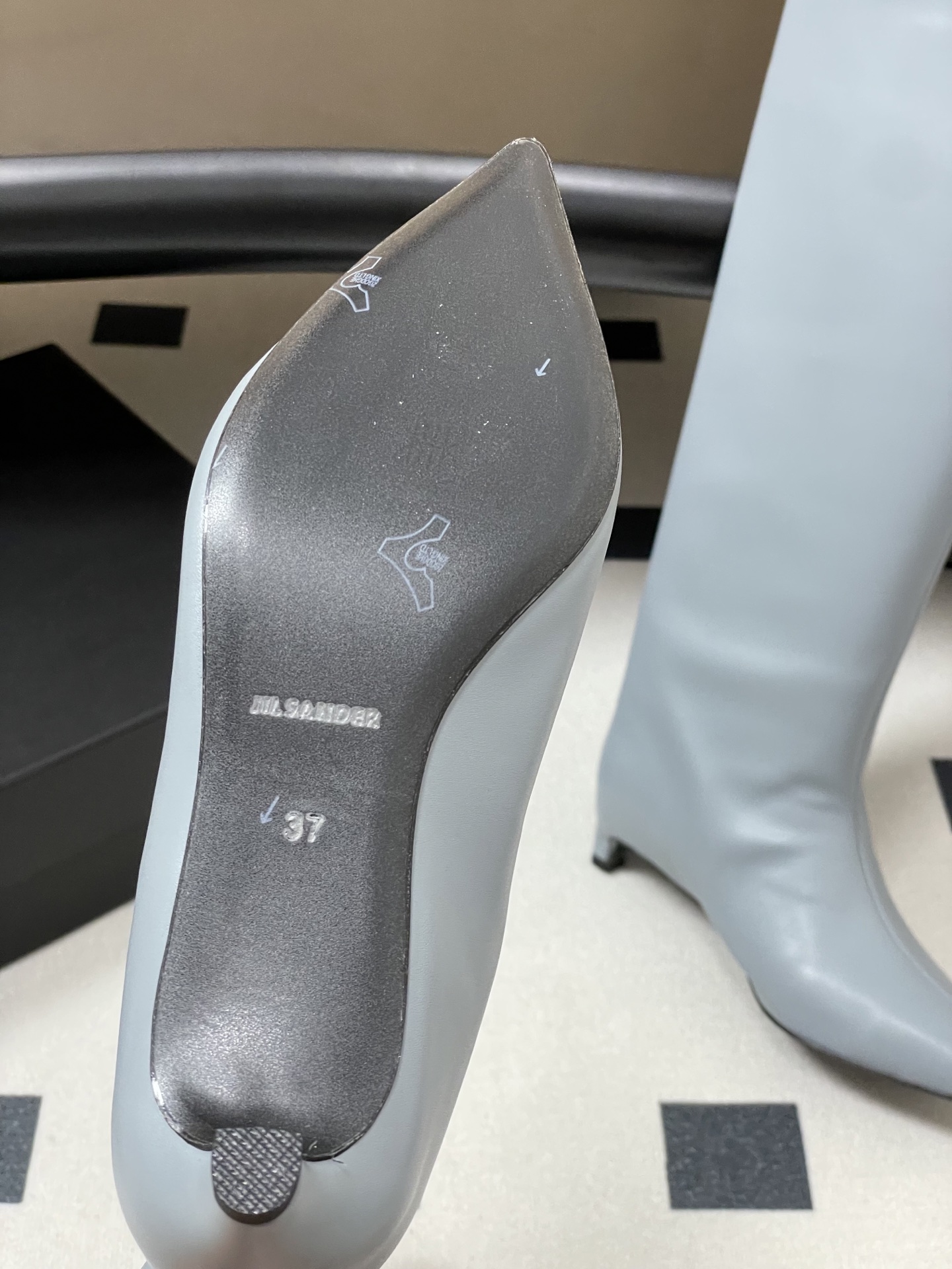 Stylish Sheepskin Boots by Jill Sander for Autumn/Winter Collection - 图片 8