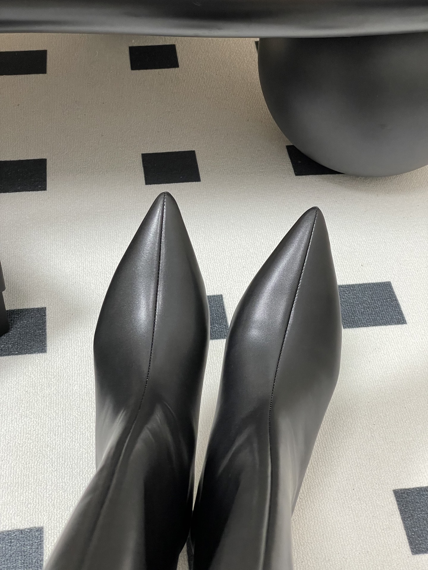 Stylish Short Sheepskin Boots by Jill Sander – New Autumn Collection - 图片 5