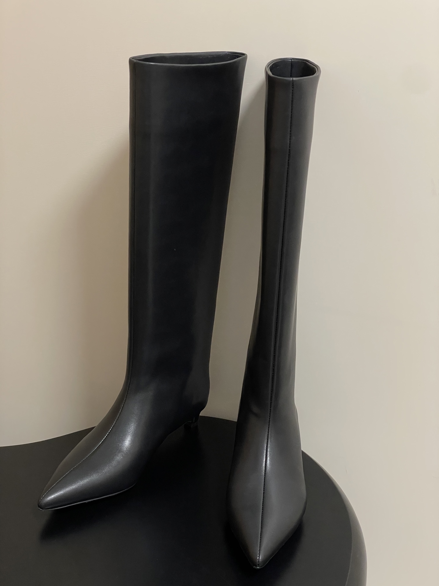 Stylish Short Sheepskin Boots by Jill Sander – New Autumn Collection - 图片 2