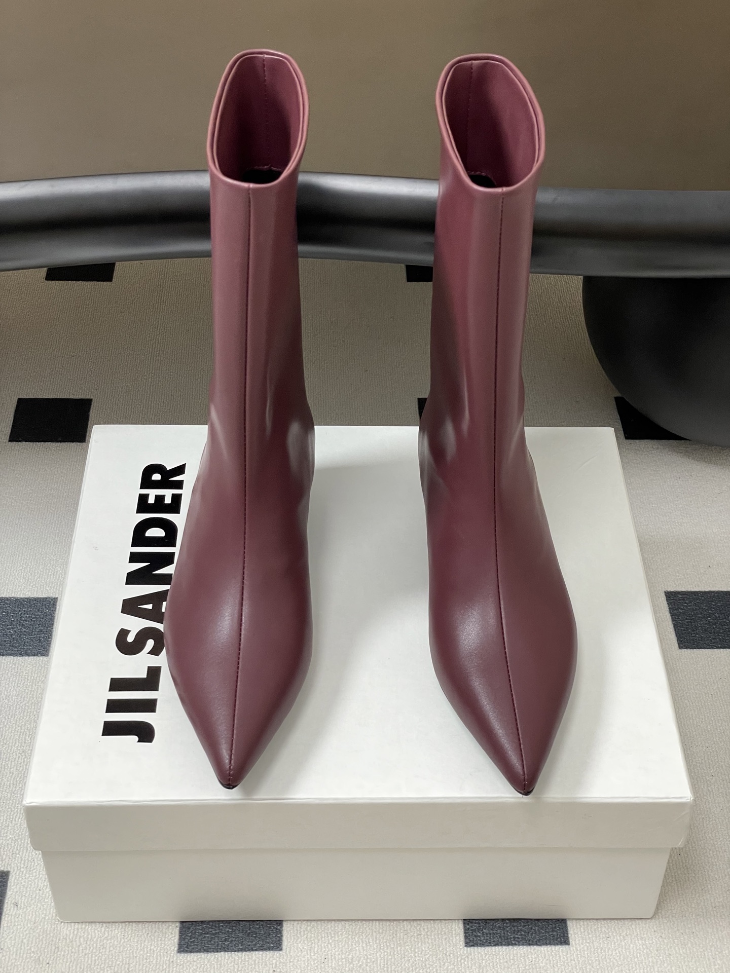 New Autumn/Winter Boots Collection: Stylish, Cozy, Vintage Leather Boots by Jill Sander. - 图片 5