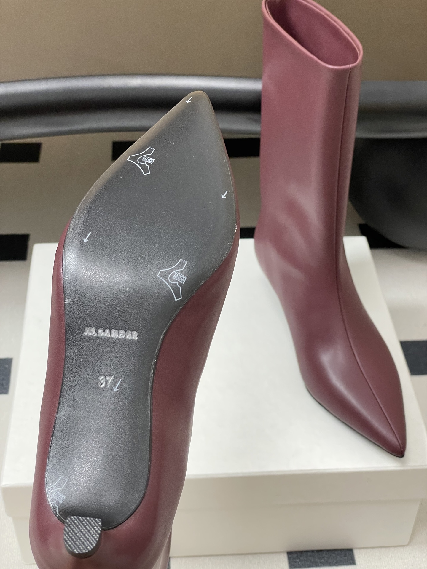 New Autumn/Winter Boots Collection: Stylish, Cozy, Vintage Leather Boots by Jill Sander. - 图片 8