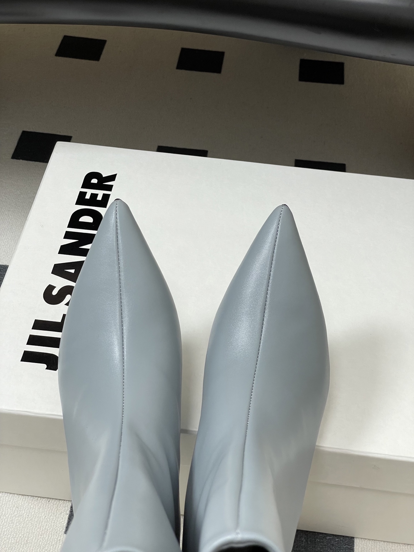 Stylish Jill Sander Short Boots with Sheepskin Interior and Italian Soles - 图片 8