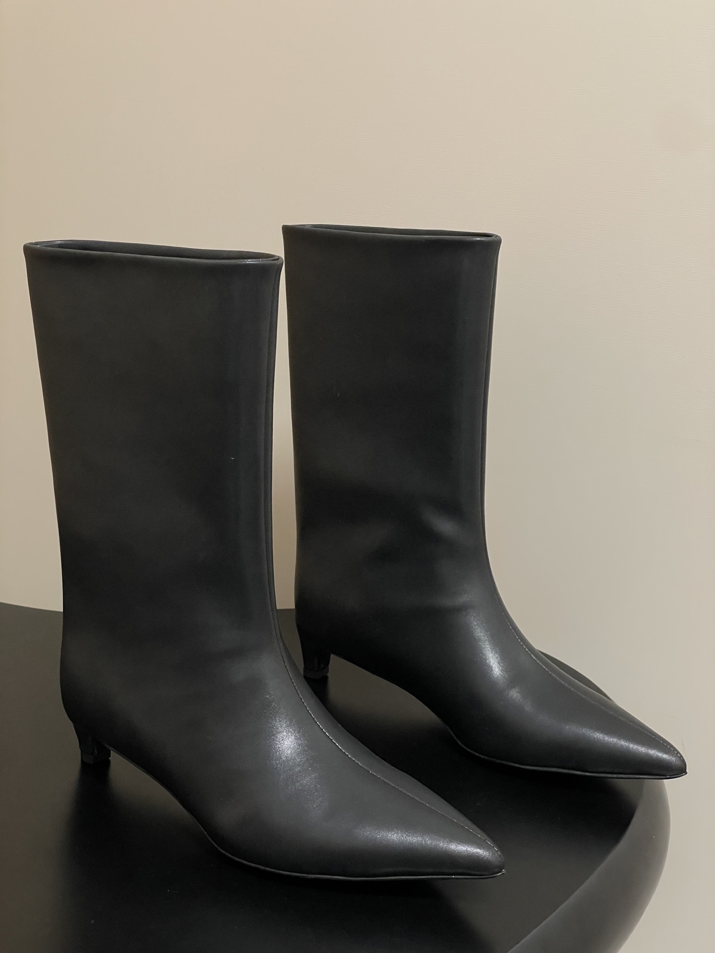 Stylish Sheepskin Boots by Jill Sander – Autumn/Winter Collection Summary - 图片 1