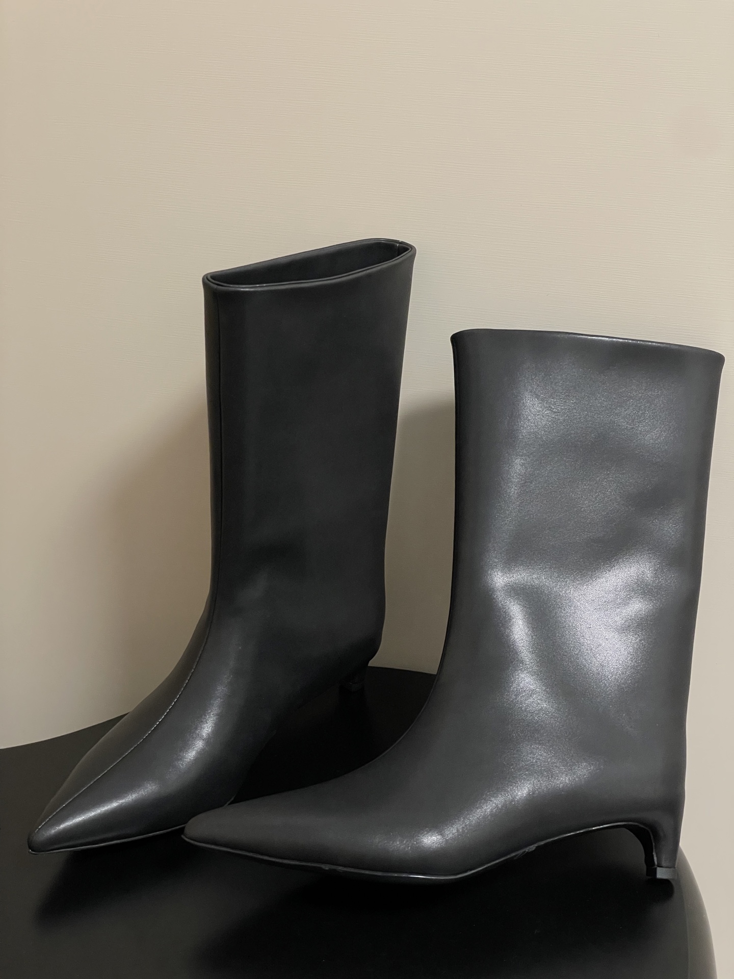 Stylish Sheepskin Boots by Jill Sander – Autumn/Winter Collection Summary - 图片 3