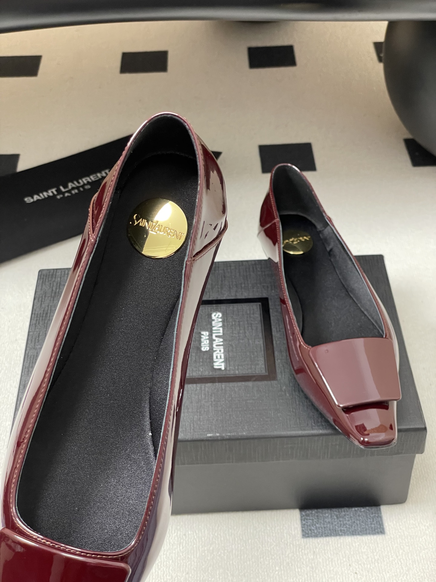 “Saint Laurent 2025 Ballet Flats: Top Quality YSL Shoes in Cowhide and Italian Leather” - 图片 7