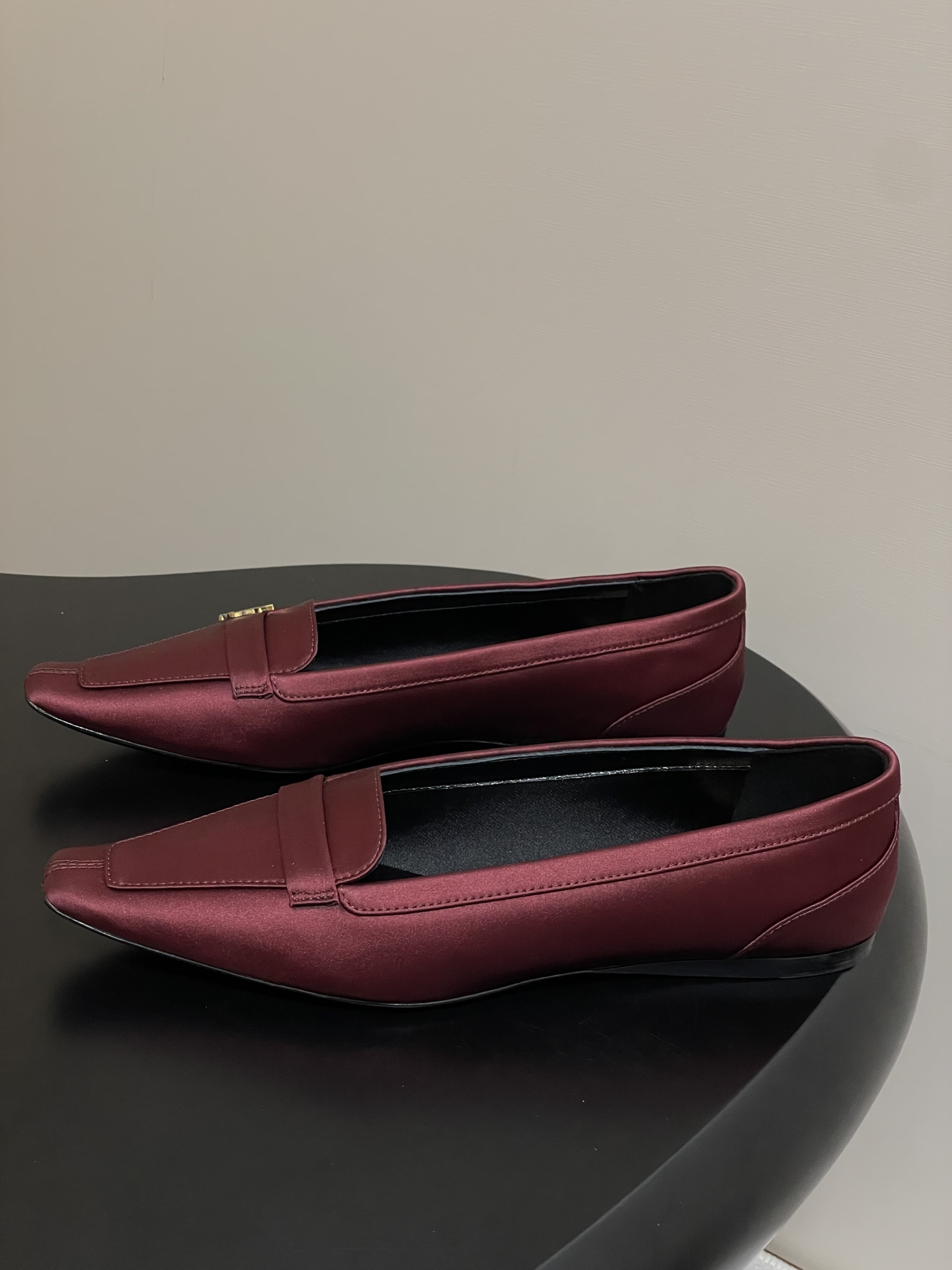 Saint Laurent 25th Anniversary Ballerina Shoes with Silk and Leather, featuring YSL logo and Cassandre detail. Sizes 35-39. - 图片 3