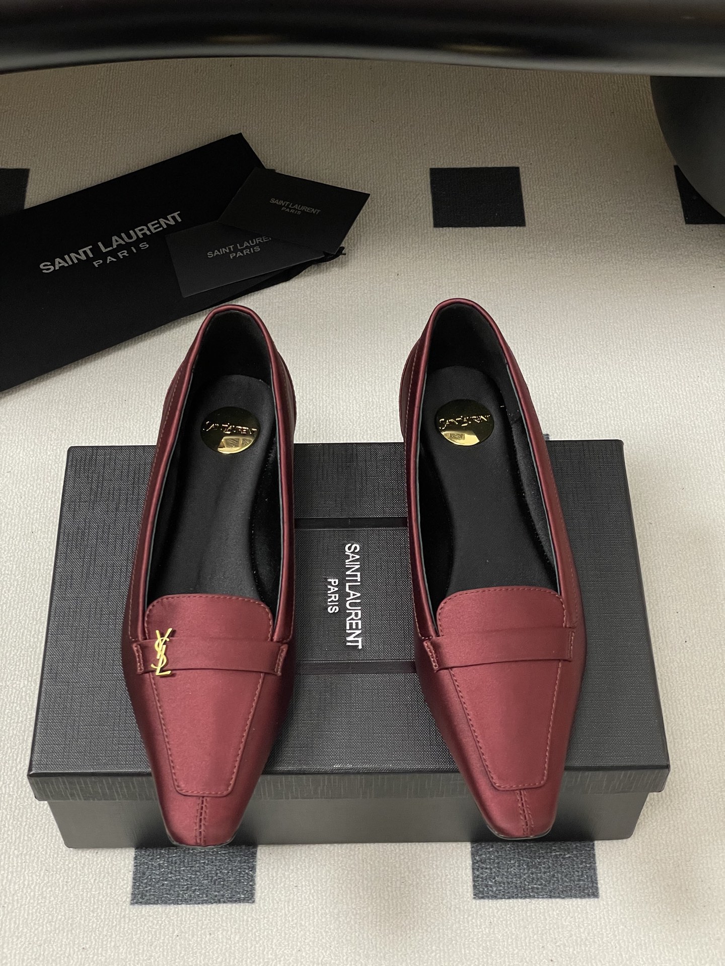 Saint Laurent 25th Anniversary Ballerina Shoes with Silk and Leather, featuring YSL logo and Cassandre detail. Sizes 35-39. - 图片 5