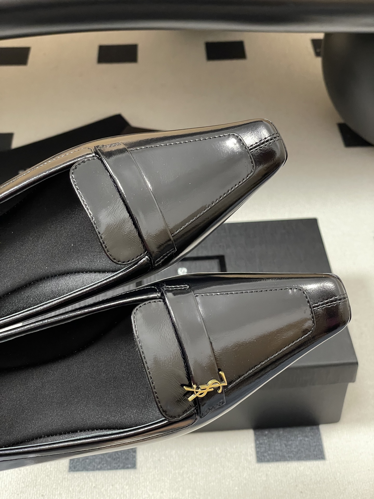 “Saint Laurent 2025 Ballerina Shoes: Leather and Real Silk, Top Quality” - 图片 9