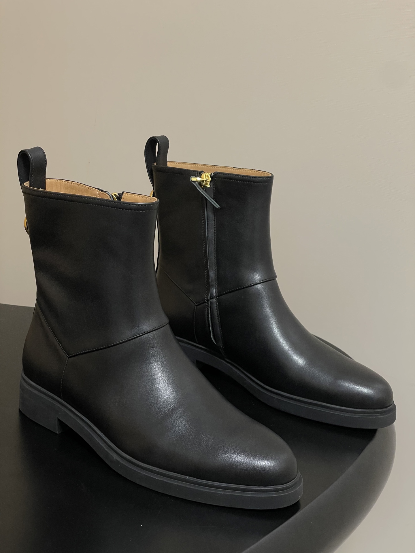 Loro Piana Kilda Botines de Cuero Encerado con Cremallera Lateral para Mujer