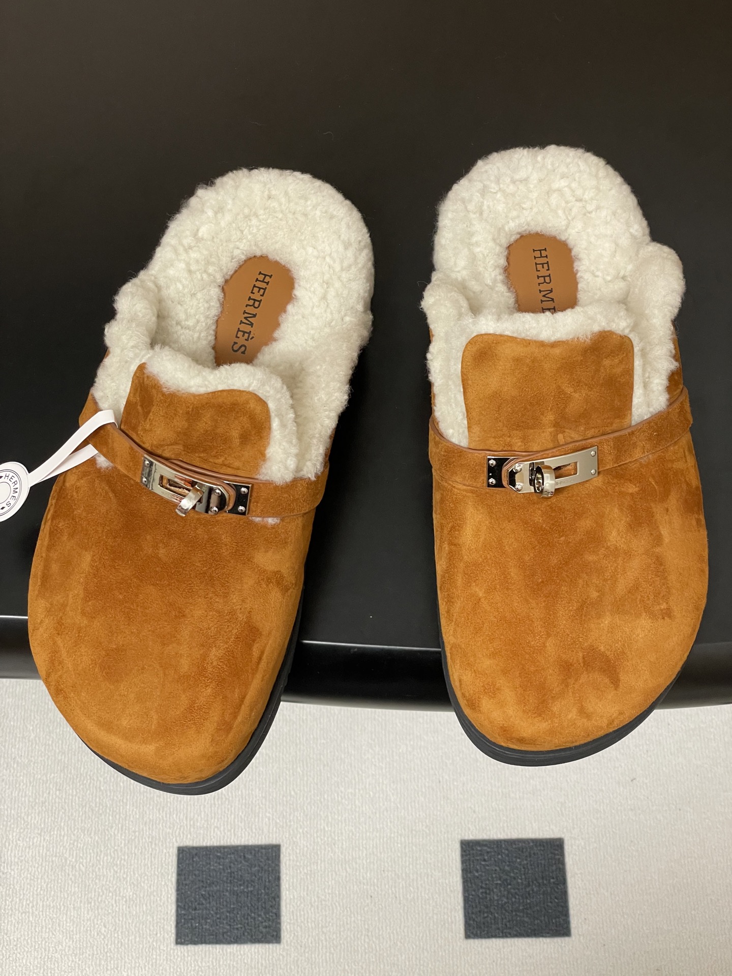 Hermès Hermes 爱马仕 H家 Kelly扣 款二舅拖鞋穆勒羊毛半拖鞋 休闲懒人鞋勃肯毛拖鞋
