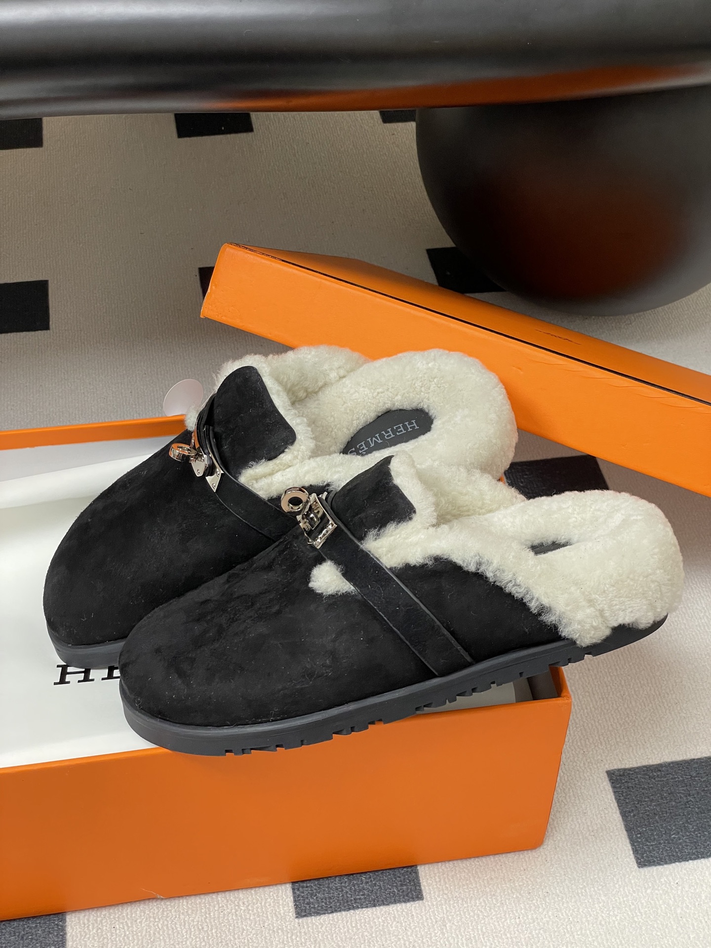 Hermès Hermes 爱马仕 H家 Kelly扣 款二舅拖鞋穆勒羊毛半拖鞋 休闲懒人鞋勃肯毛拖鞋