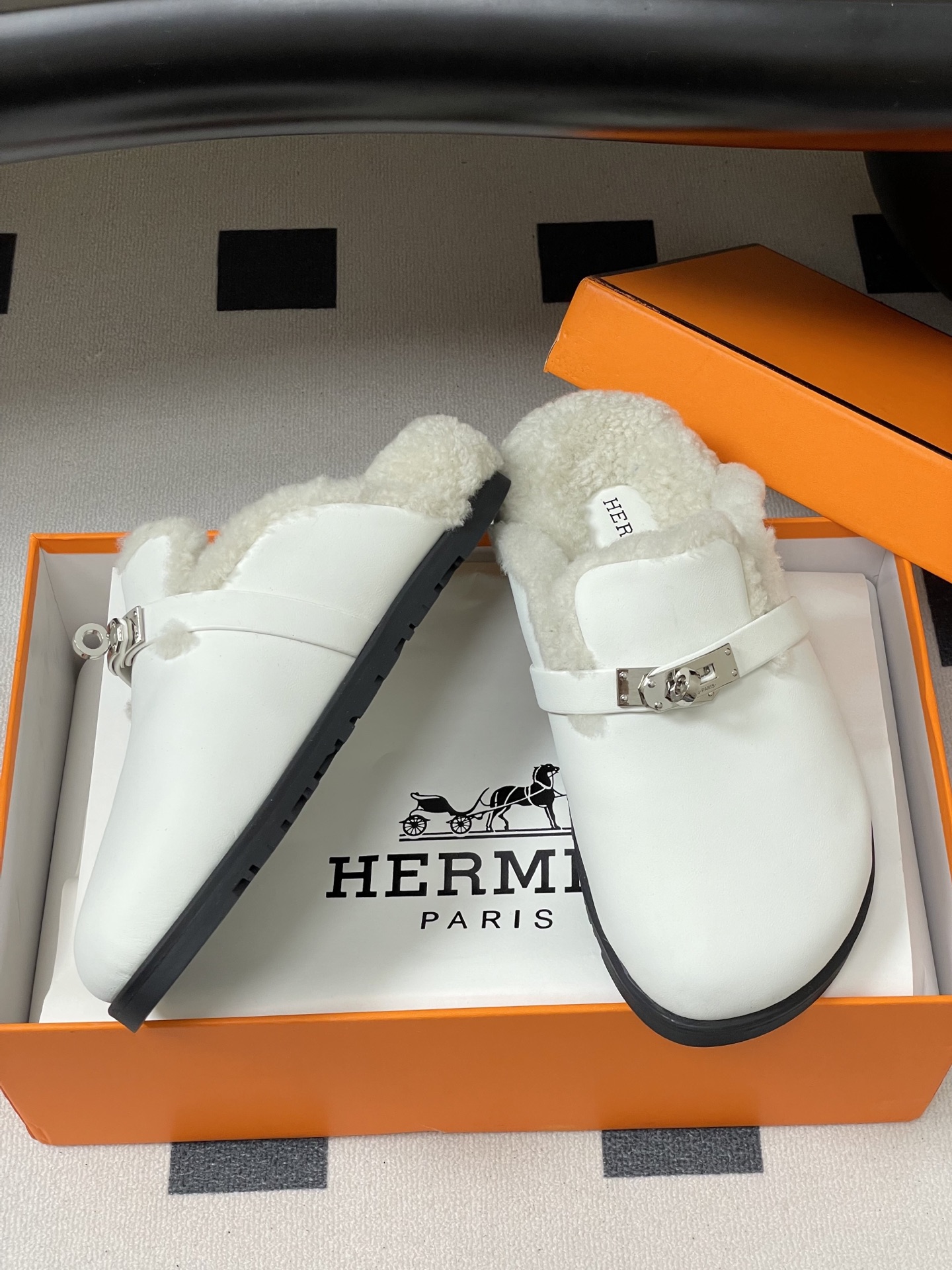 Hermes women's shoes -Men's size 10 — photo 6