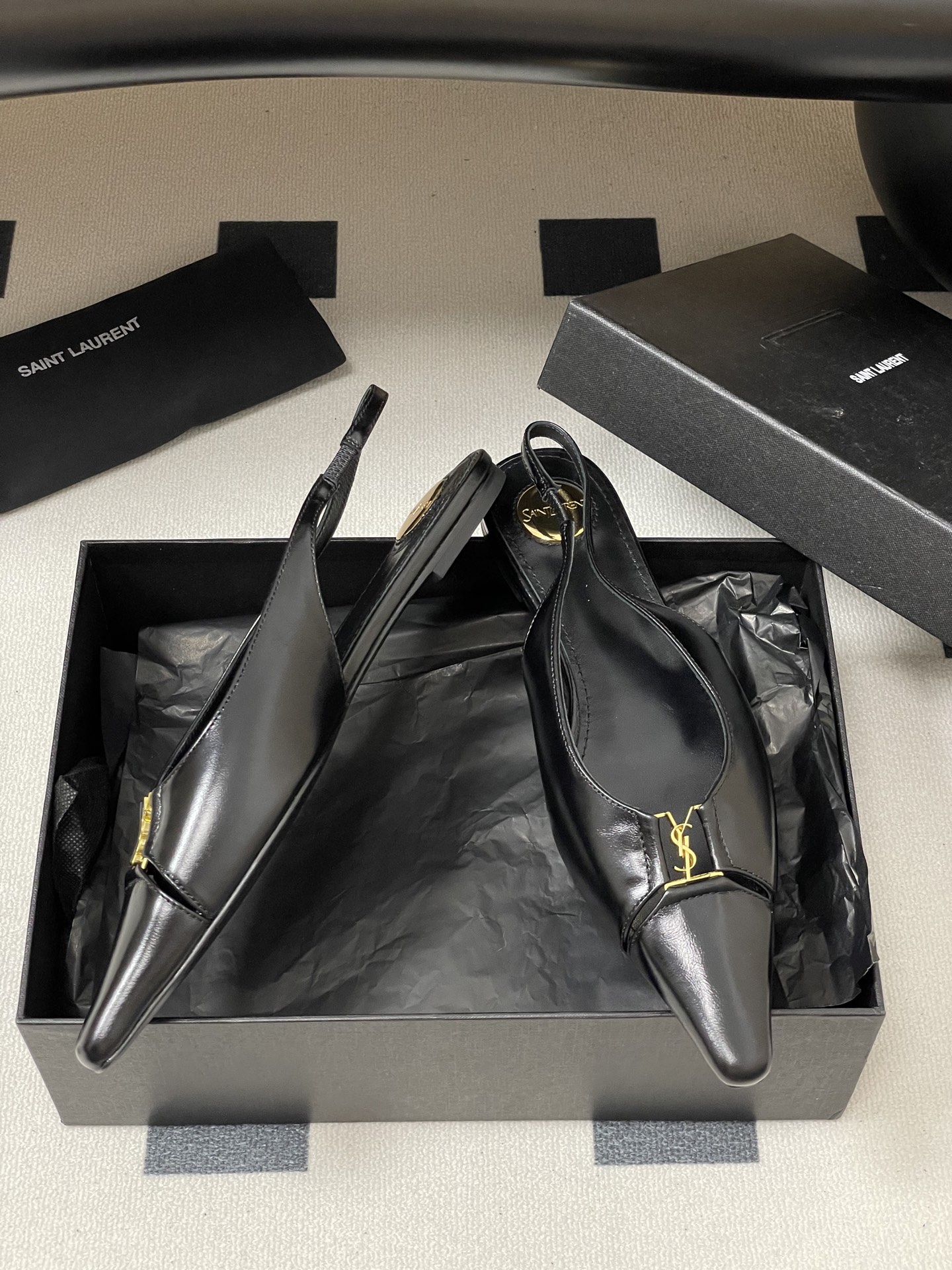 “Saint Laurent Women’s Shoes: Luxurious Cow and Sheep Skin, Italian Soles, Sizes 35-39” - 图片 6