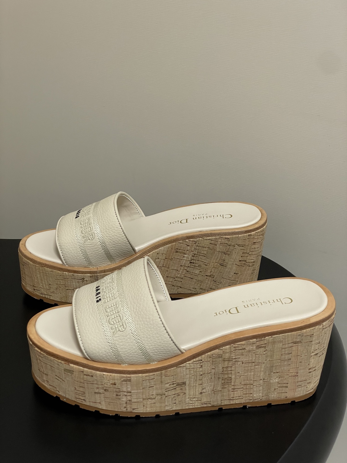 Dior 25ss春夏新款Dior 迪奥Dway厚底凉拖鞋防水台软木底厚底高跟拖鞋粒面牛皮坡跟拖鞋