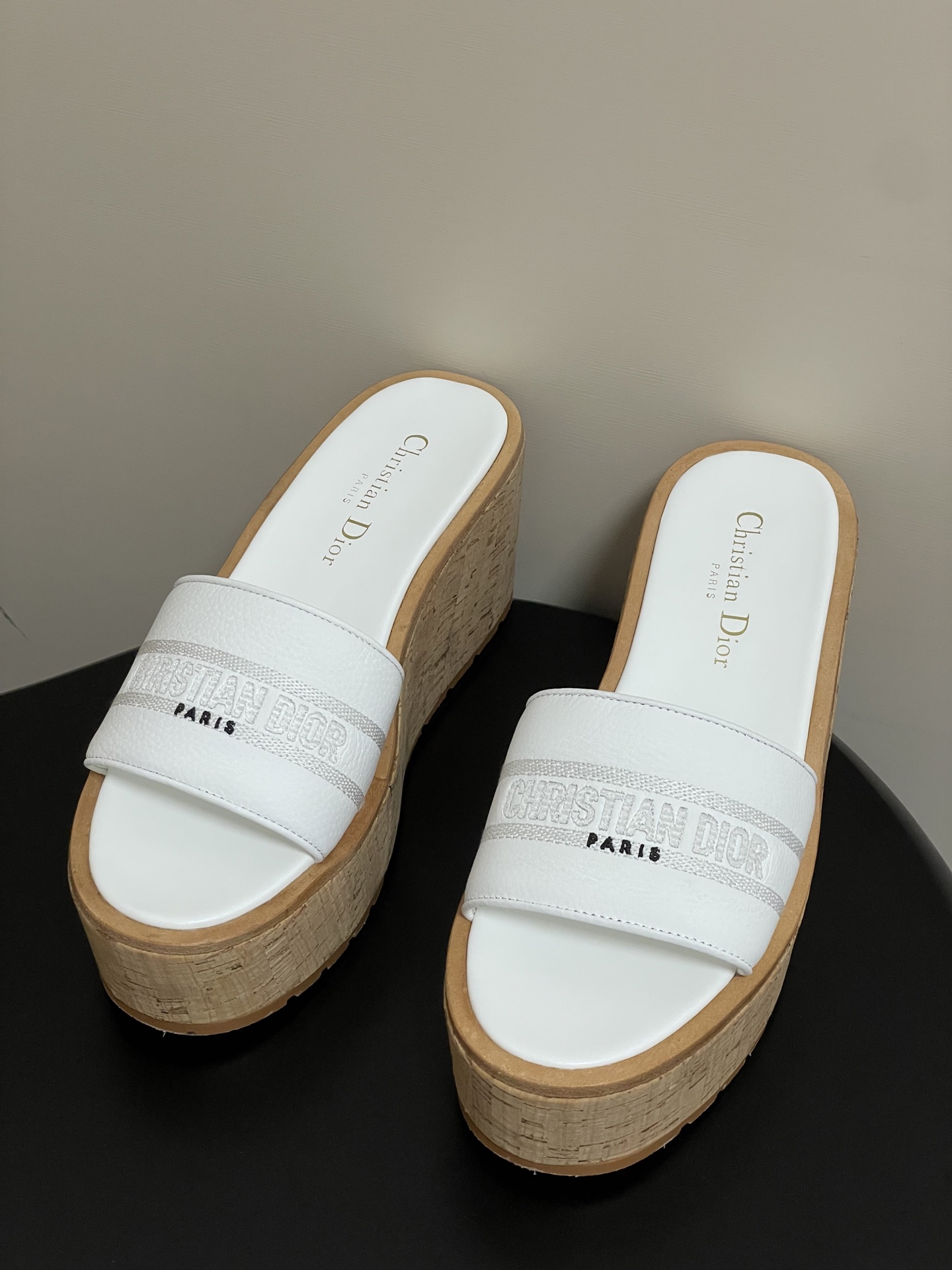 Dior 25ss春夏新款Dior 迪奥Dway厚底凉拖鞋防水台软木底厚底高跟拖鞋粒面牛皮坡跟拖鞋