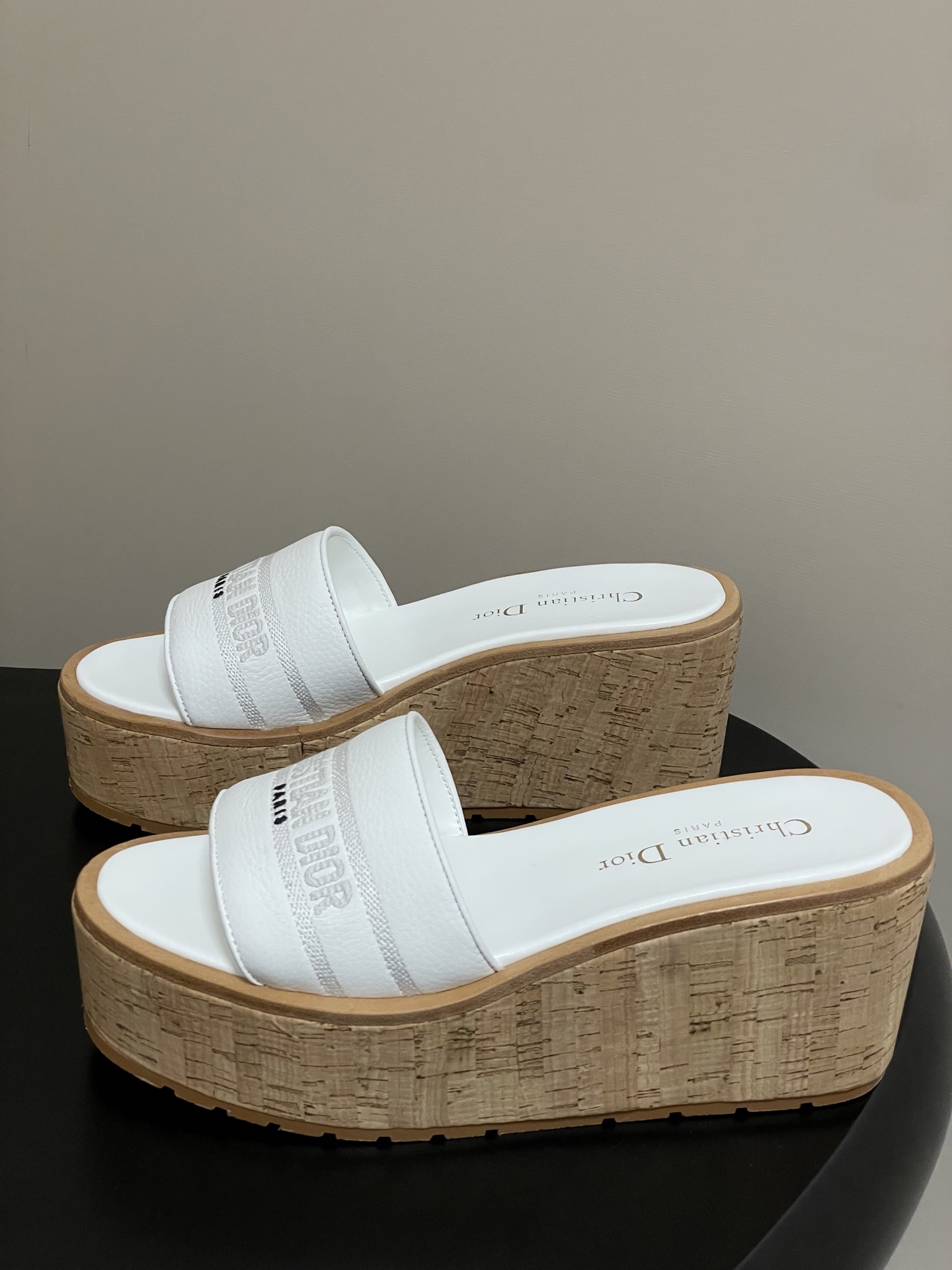 Dior 25ss春夏新款Dior 迪奥Dway厚底凉拖鞋防水台软木底厚底高跟拖鞋粒面牛皮坡跟拖鞋