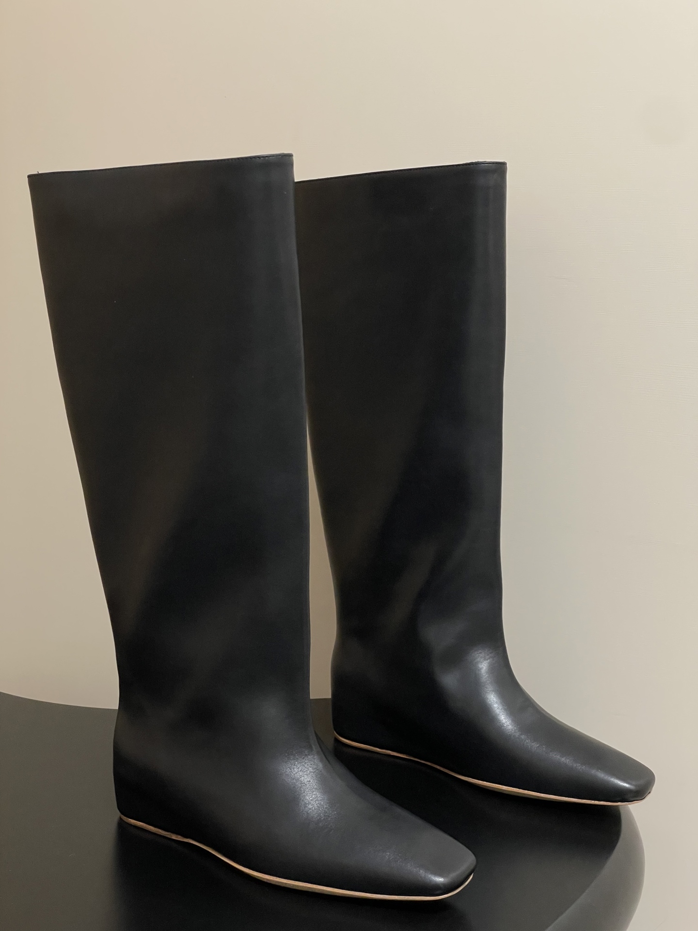 “Jill Sander Gilsanda Women’s Boots: Classic Style for Autumn & Winter, Elevated Slope, High Quality”