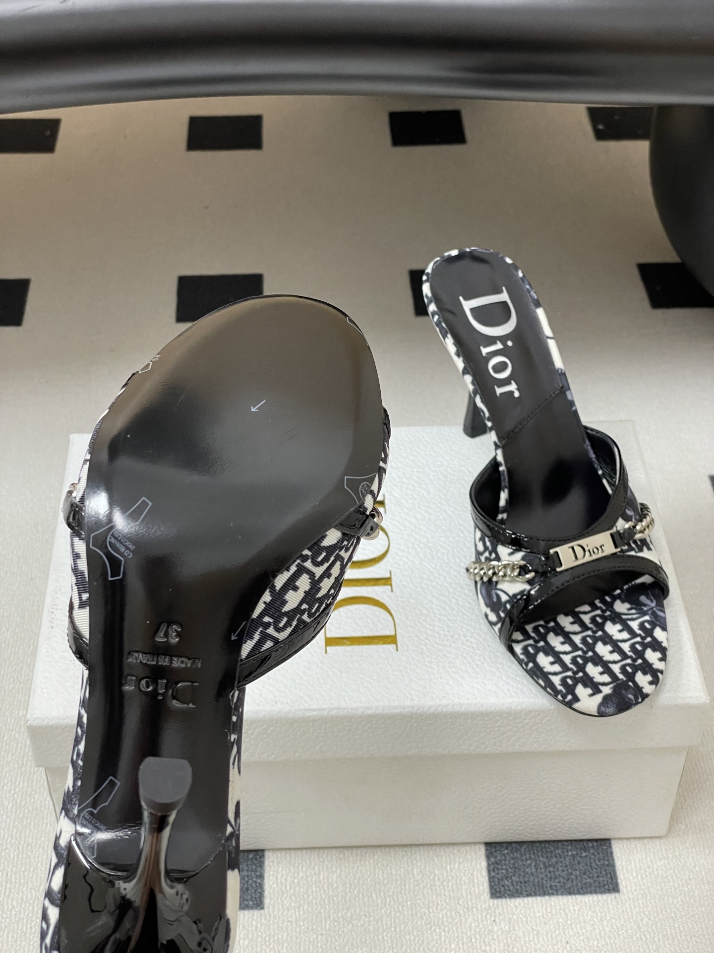 Dior Dior 迪奥 25ss春夏新款中古风链条高跟凉拖鞋