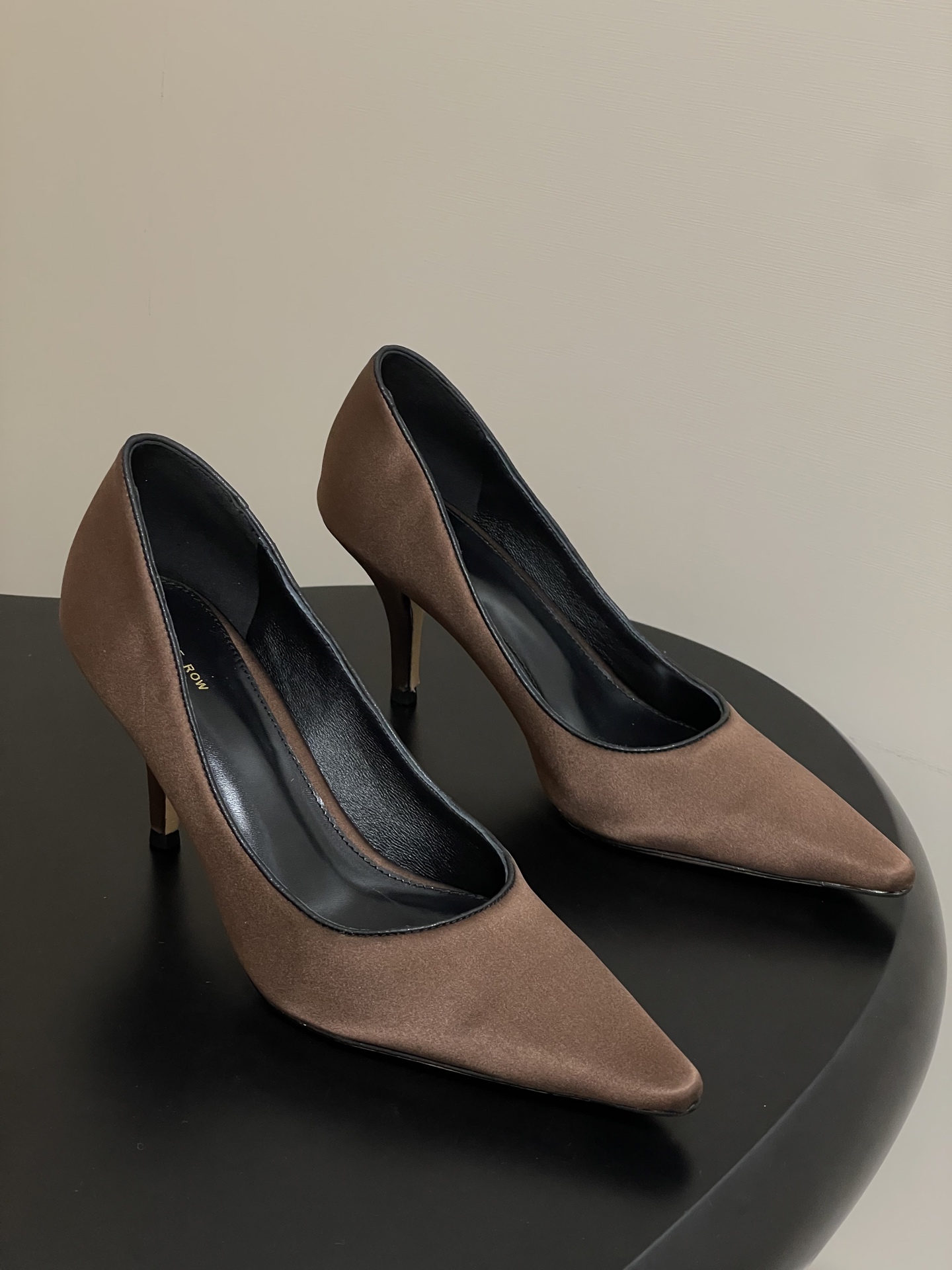 Luxurious Sheepskin and Silk High Heel Shoes: Cozy, Stylish, and Worn by Internet Celebrities – Product Details and Features - 图片 1