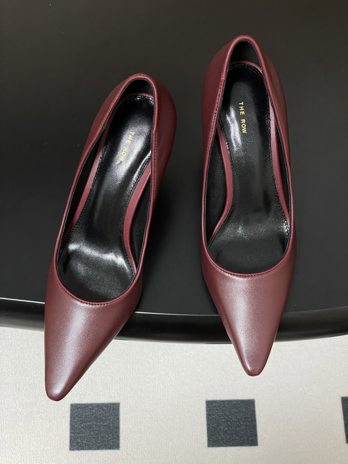 “Cozy and Stylish Sheepskin Shoes for Internet Influencers | Italian Platinum Soles | Size 35-39” - 图片 2