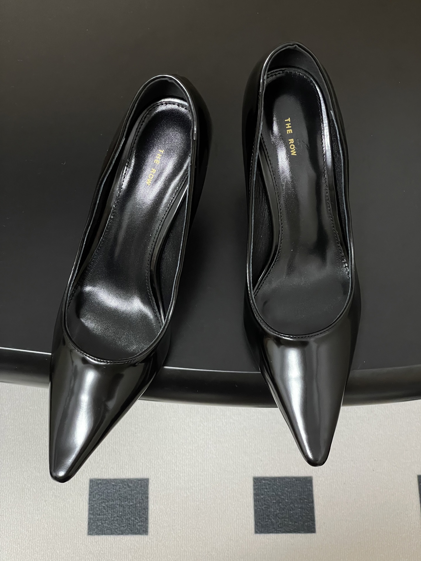 “Cozy Sheepskin and Silk High Heel Shoes for Fashionable Comfort – Size 35-39” - 图片 2