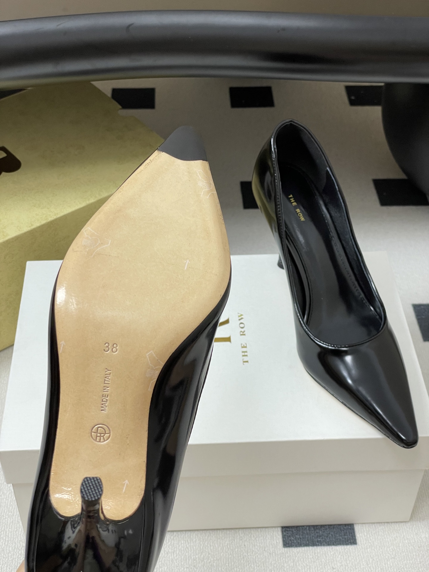“Cozy Sheepskin and Silk High Heel Shoes for Fashionable Comfort – Size 35-39” - 图片 8