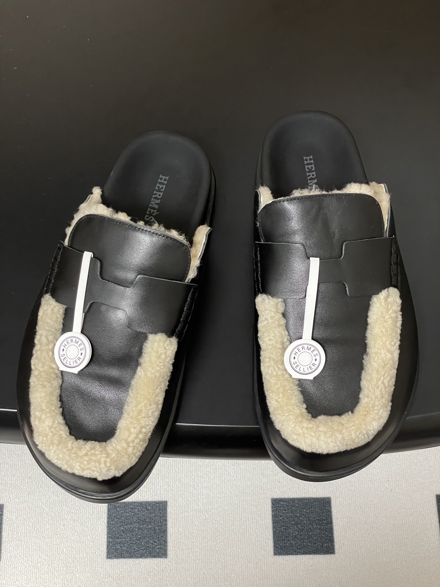 Hermès Hermes 爱马仕 H家 Go穆勒鞋系列 款二舅拖鞋穆勒羊毛半拖鞋休闲懒人鞋勃肯毛拖鞋