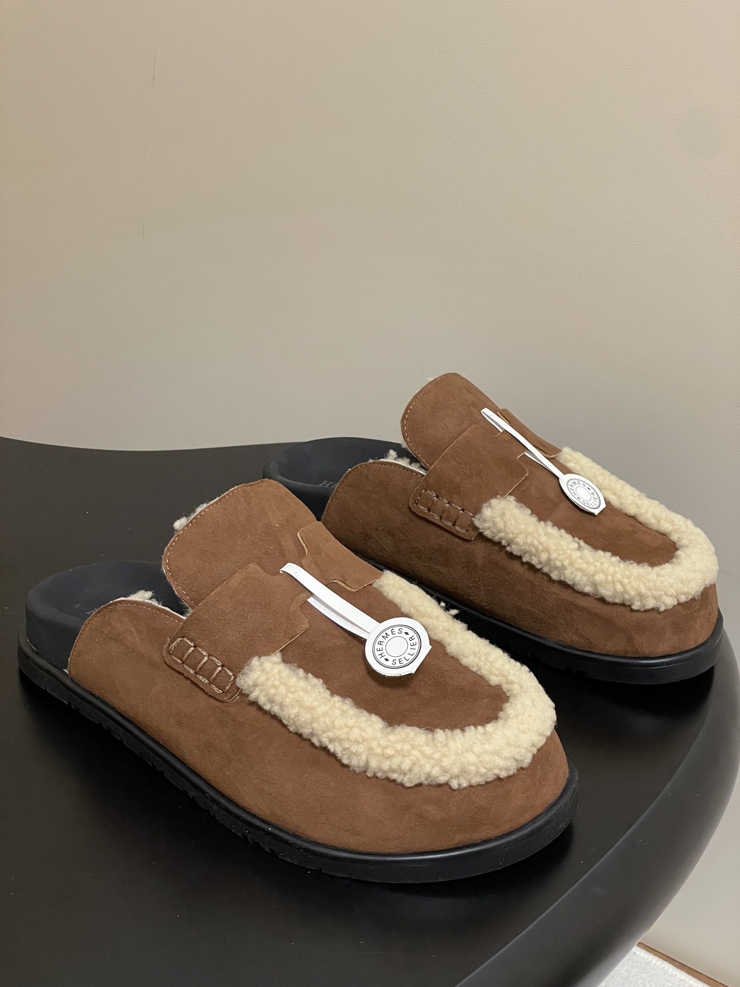 Hermès Hermes 爱马仕 H家 Go穆勒鞋系列 款二舅拖鞋穆勒羊毛半拖鞋休闲懒人鞋勃肯毛拖鞋
