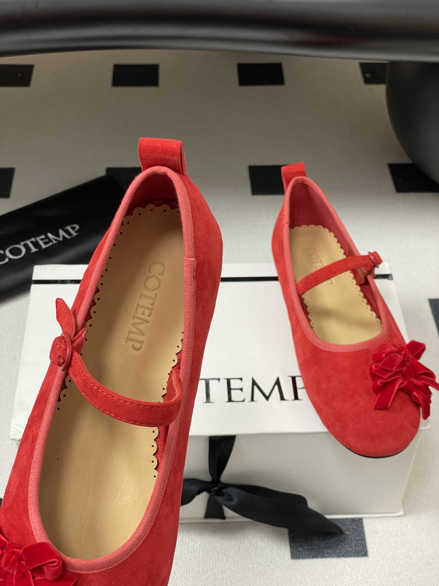 “Grandmother’s Shoes Series: Elegant Wool Ballet Flats with Butterfly Detail for Young Girls” - 图片 7
