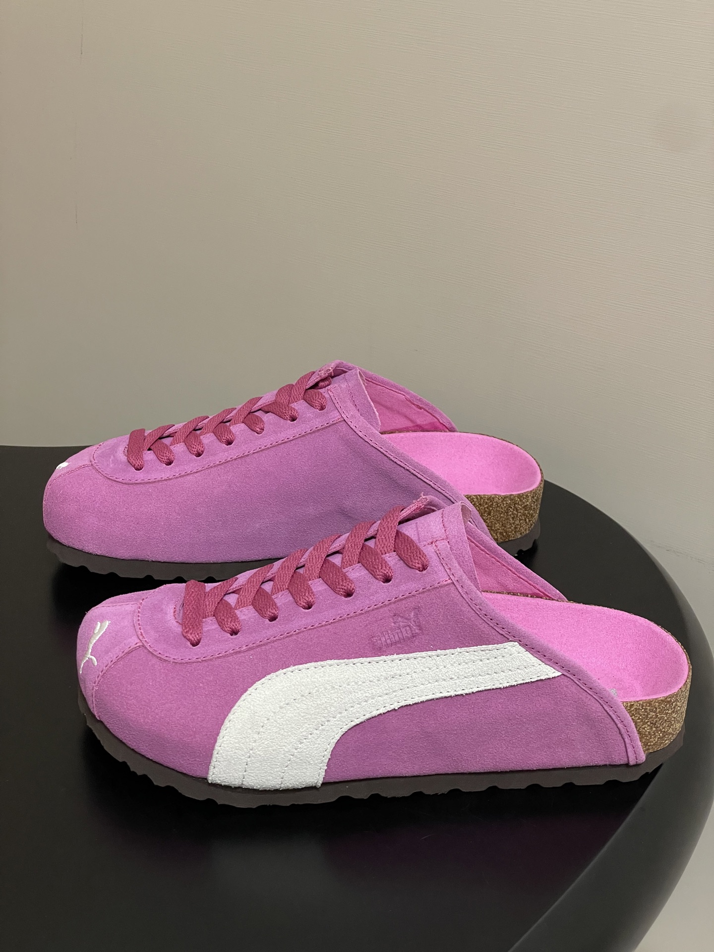 Title: Puma X Birkenstock Joint Ultrasoft Spedcats Collaboration Summary: Puma and Birkenstock partner for soft, unstructured sneakers in Balenciaga-inspired design, featuring flexible - 图片 3