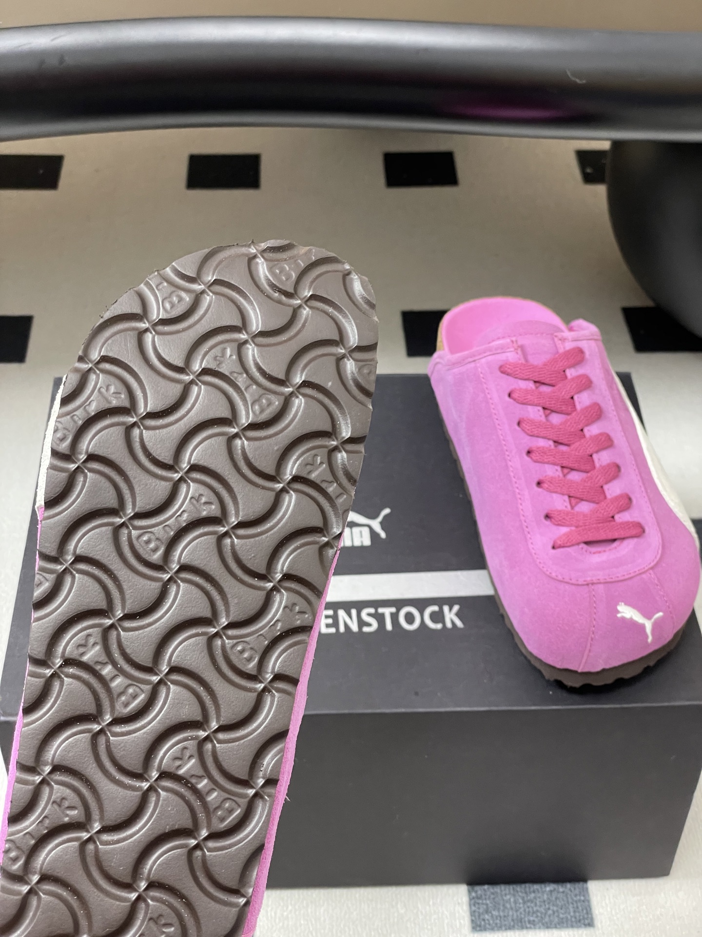 Title: Puma X Birkenstock Joint Ultrasoft Spedcats Collaboration Summary: Puma and Birkenstock partner for soft, unstructured sneakers in Balenciaga-inspired design, featuring flexible - 图片 8