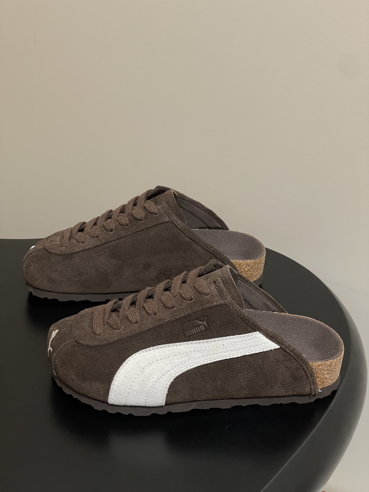 “Puma x Birkenstock Joint Ultrasoft Spedcats Sneakers: Balenciaga-Inspired Design Upgrade for Flexibility and Comfort” - 图片 3