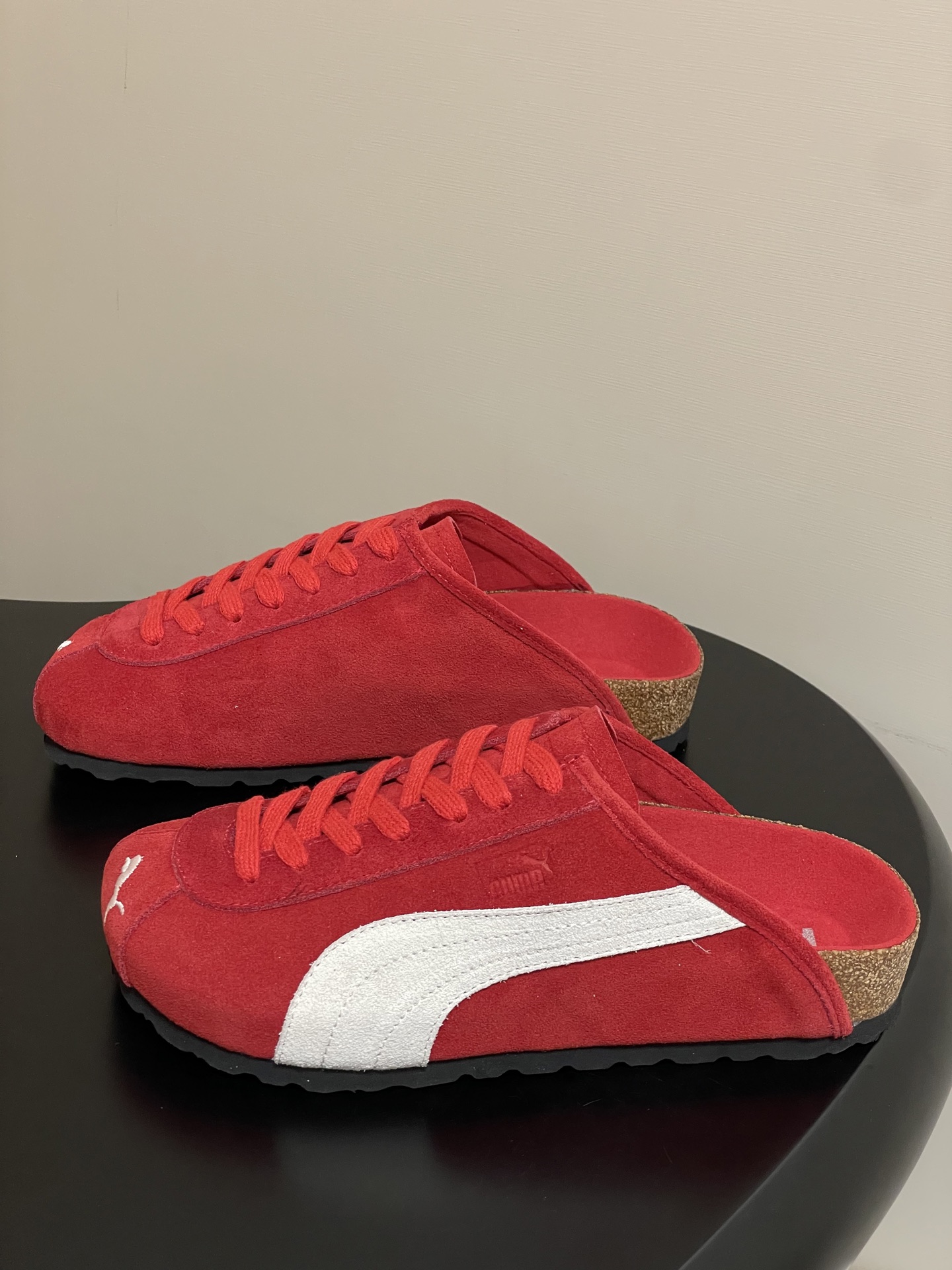 “Puma X Birkenstock Collaboration: Ultra-Soft Spedcat Sneakers with Flexibility and Style” - 图片 3
