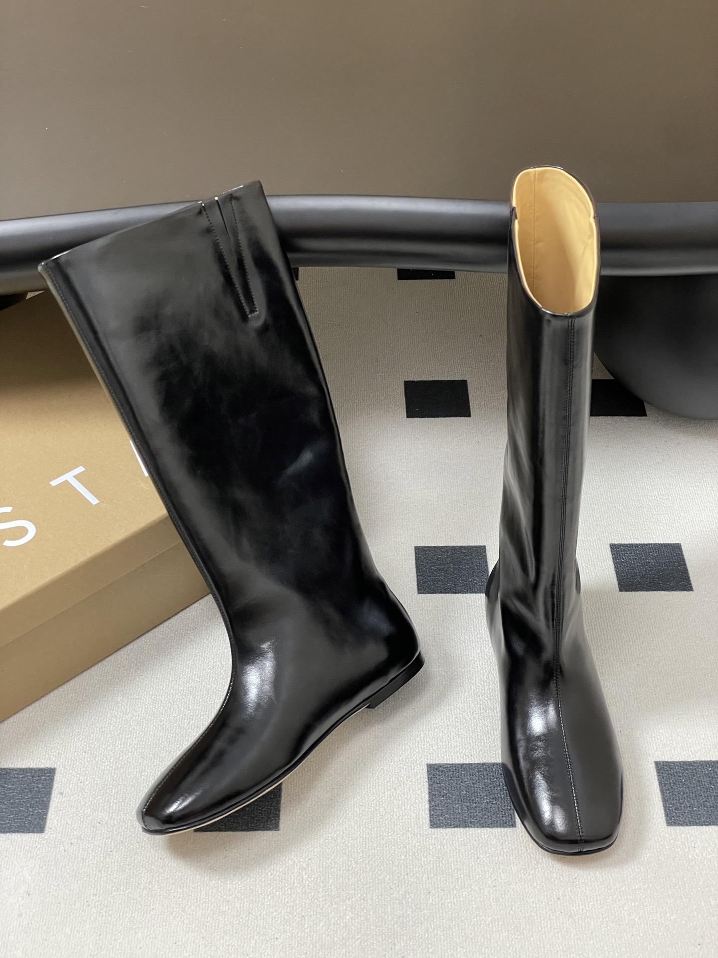 “Miista 25SS Autumn Winter Boots Collection: Stylish French Street Style with Custom Oil Skin and Italian Leather” - 图片 6