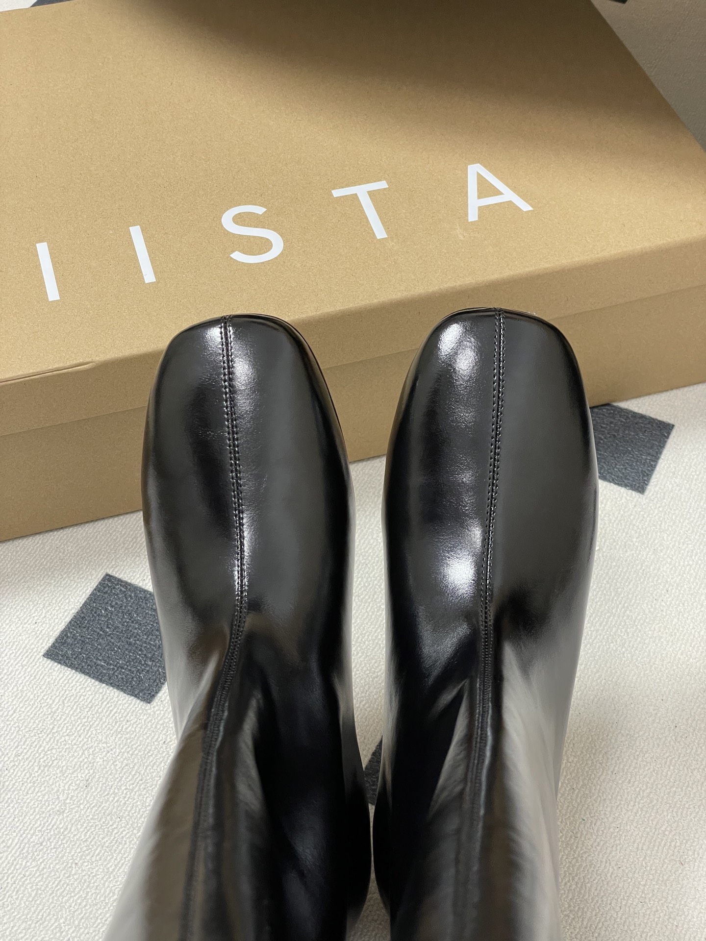 “Miista 25SS Autumn Winter Boots Collection: Stylish French Street Style with Custom Oil Skin and Italian Leather” - 图片 7