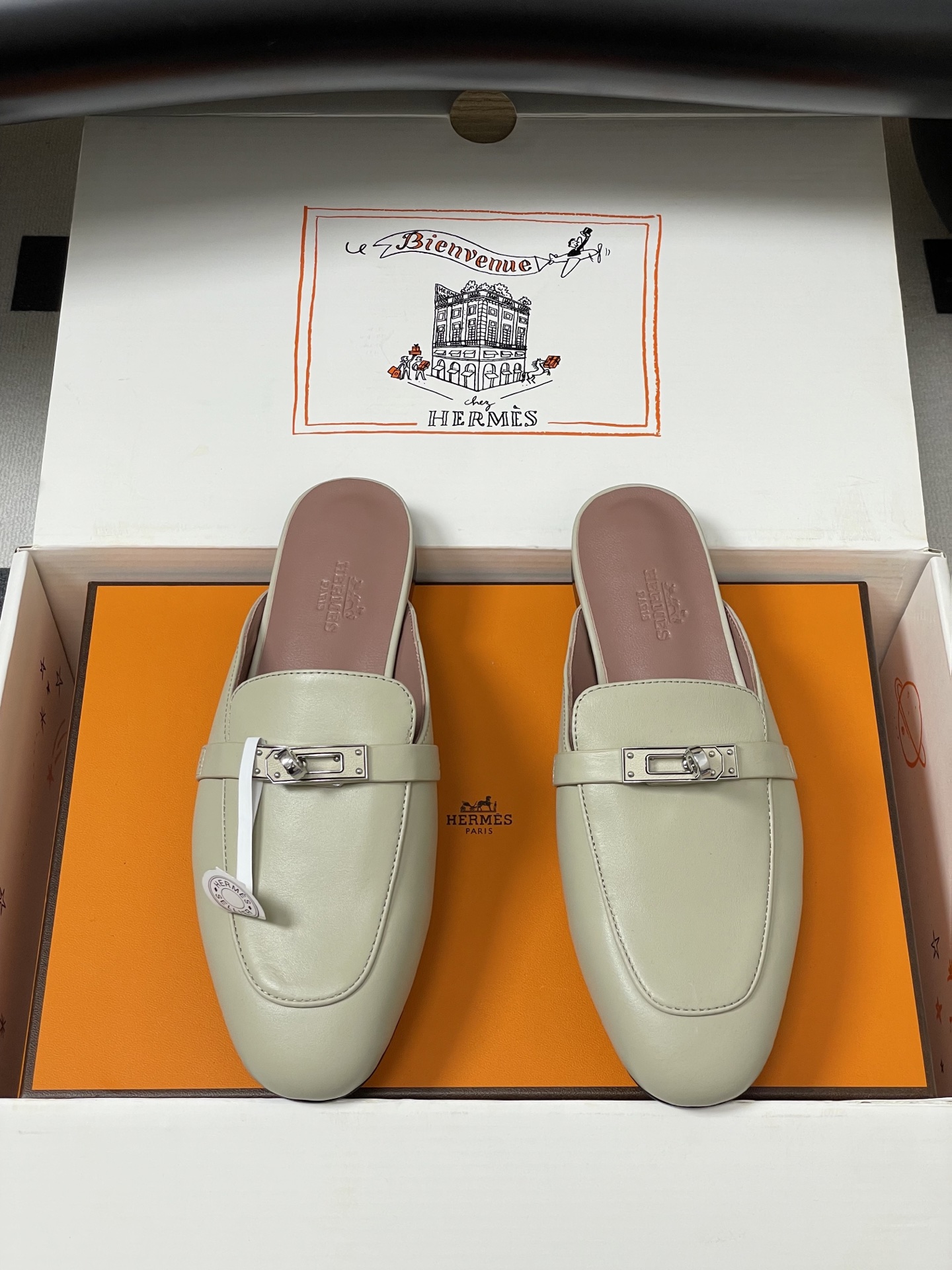 Hermes Women's Oz Mule: Kelly Buckle, Calfskin Leather, Slip-On Sandal 6 i1756157400834 8770 0 3