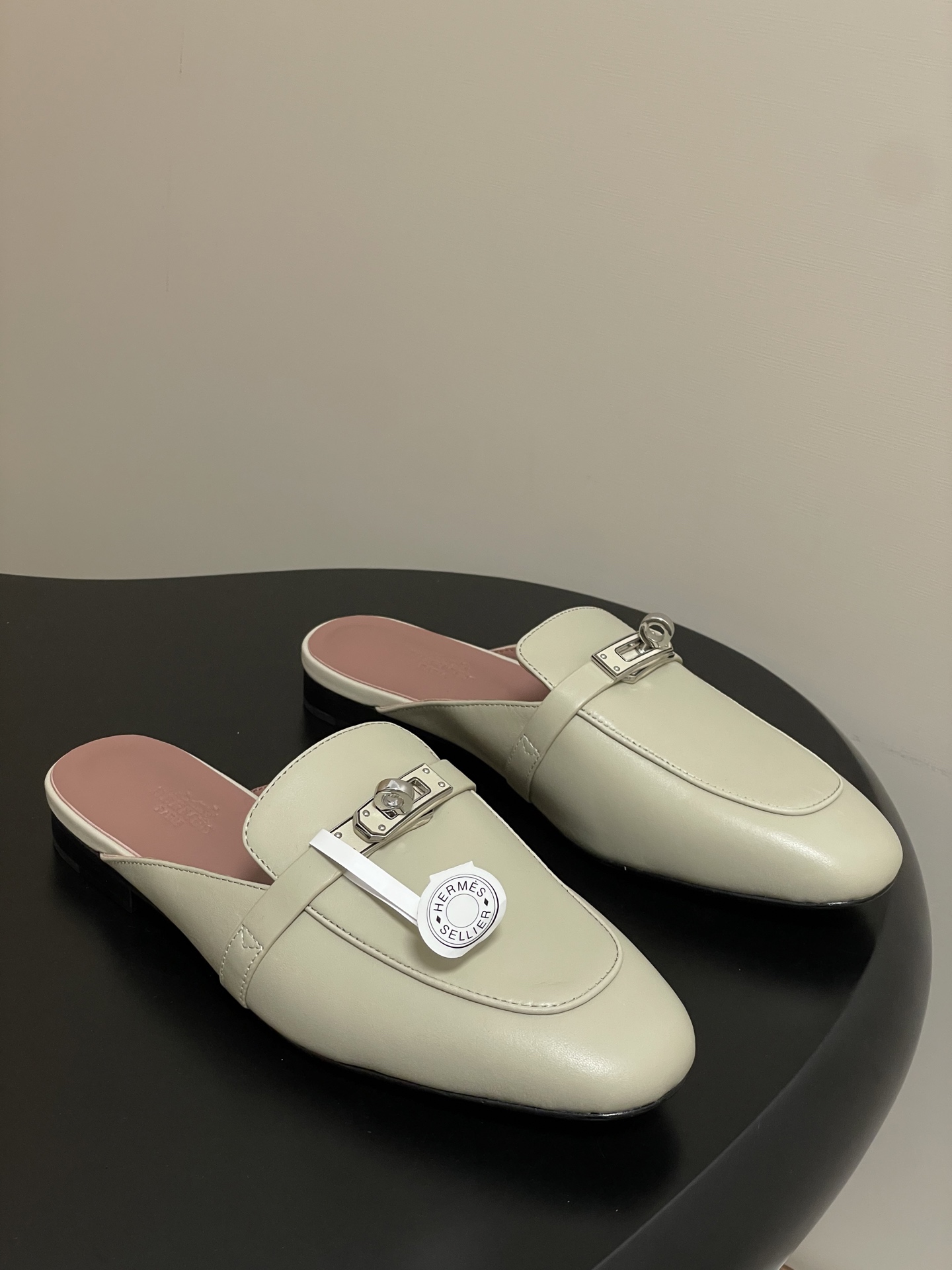 Hermes Women's Oz Mule: Kelly Buckle, Calfskin Leather, Slip-On Sandal 2 i1756157402303 4339 0 0